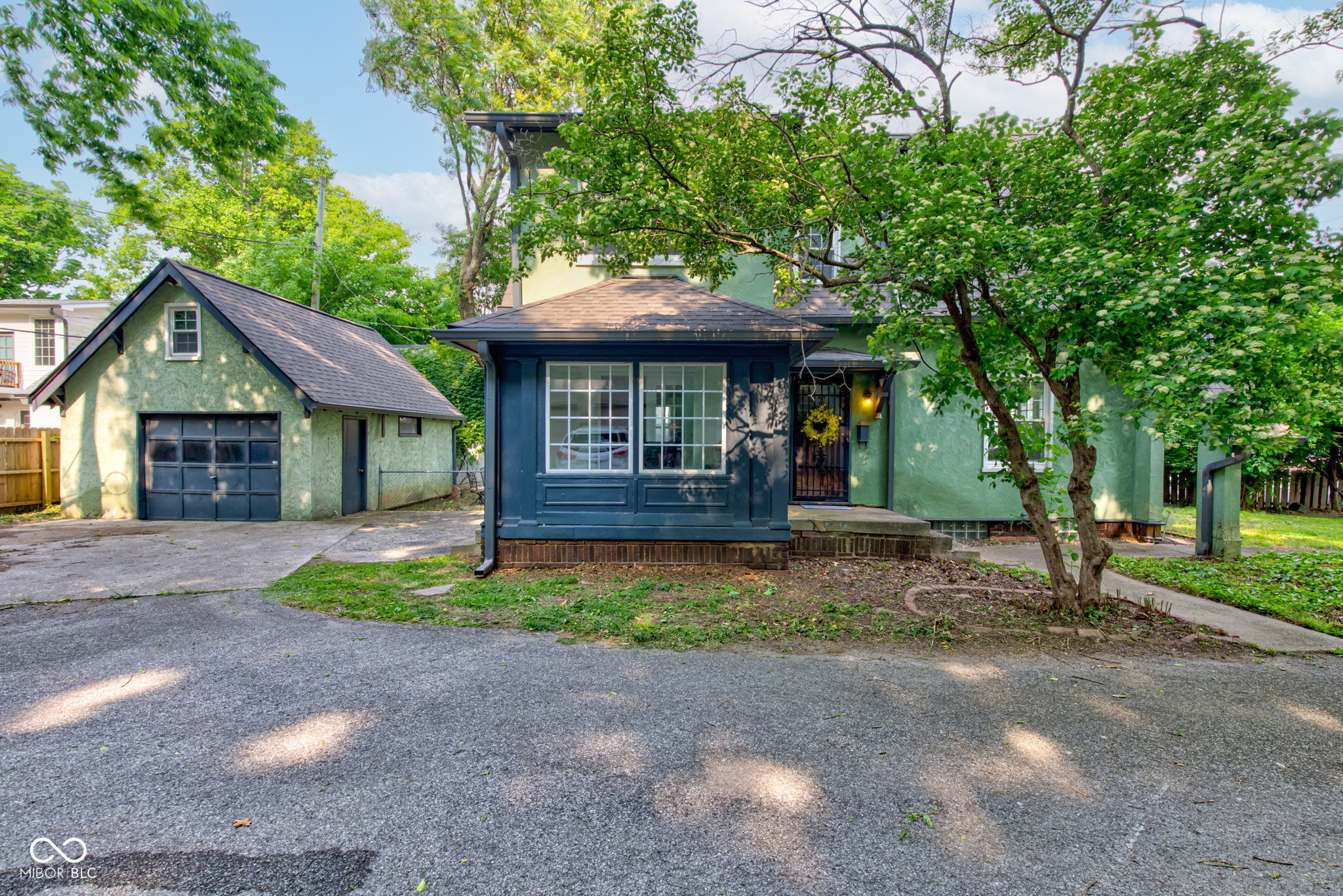 715 Kessler Blvd E Drive