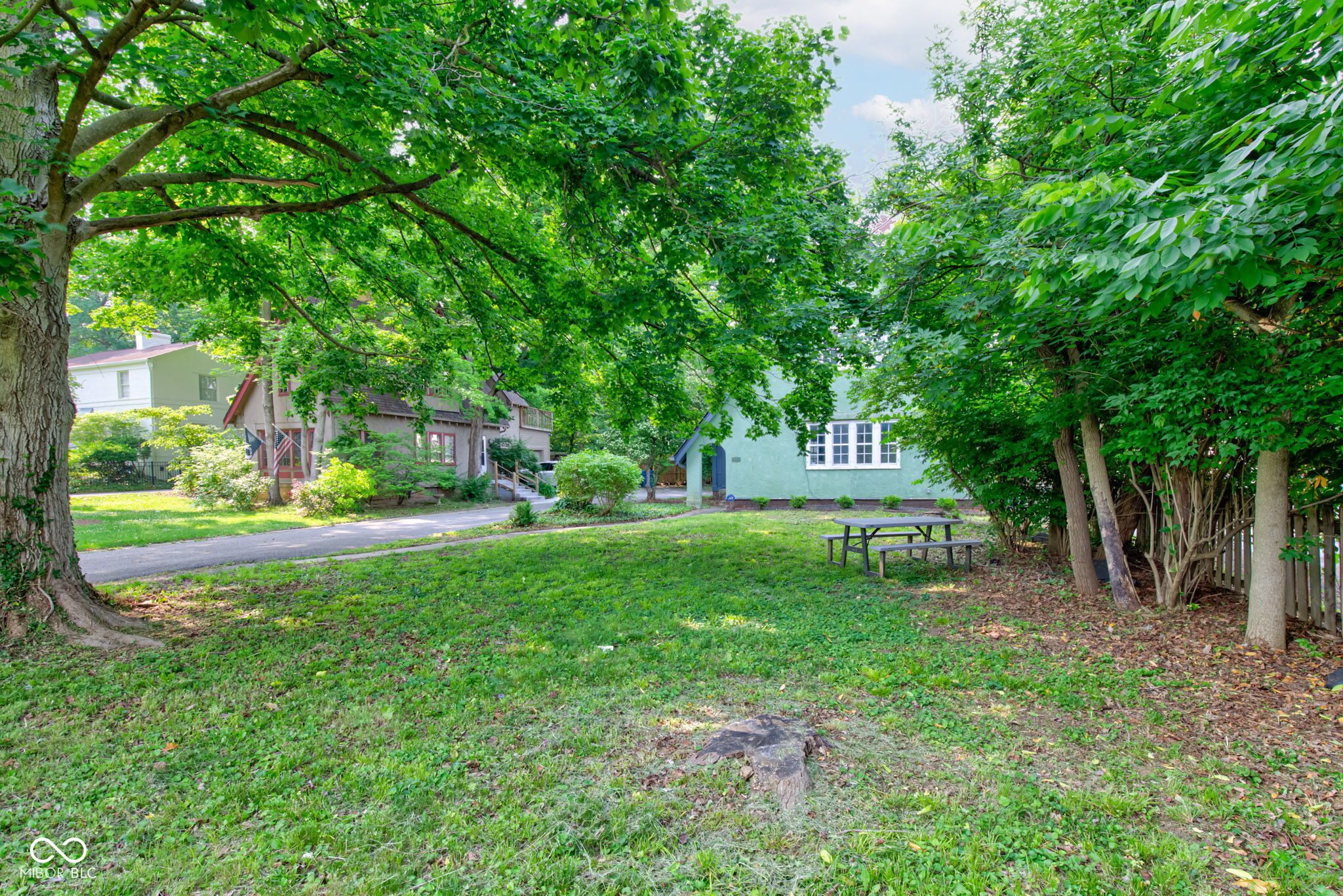 715 Kessler Blvd E Drive