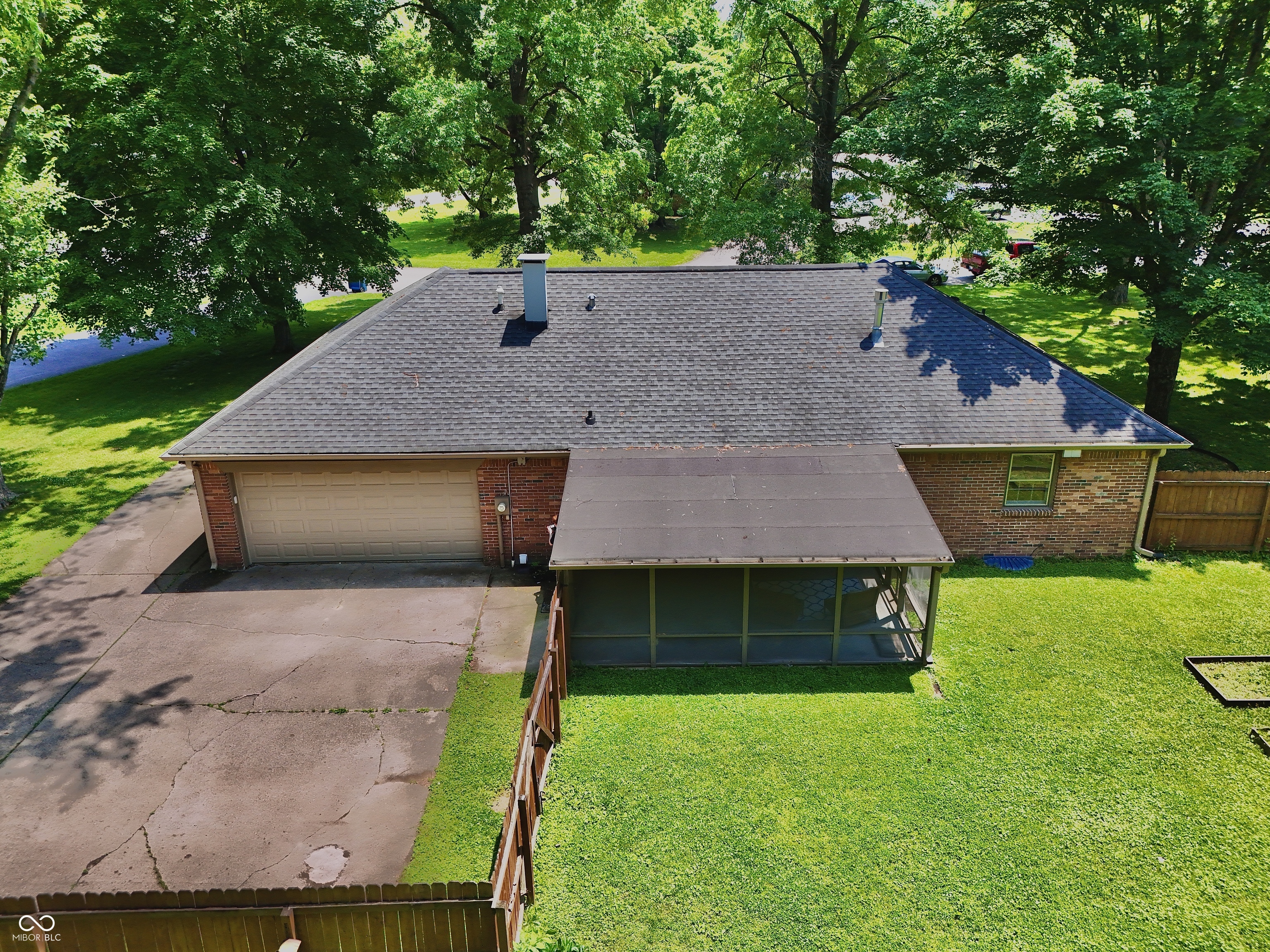 9014 Holliday Drive