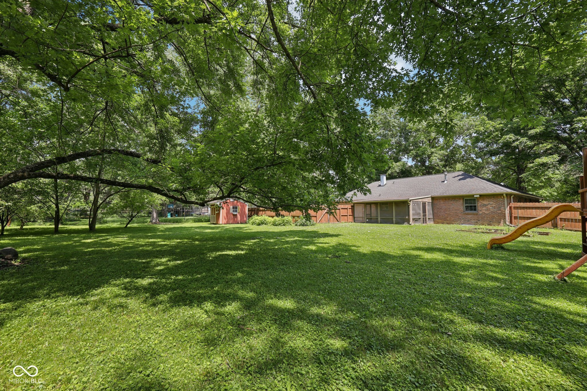 9014 Holliday Drive