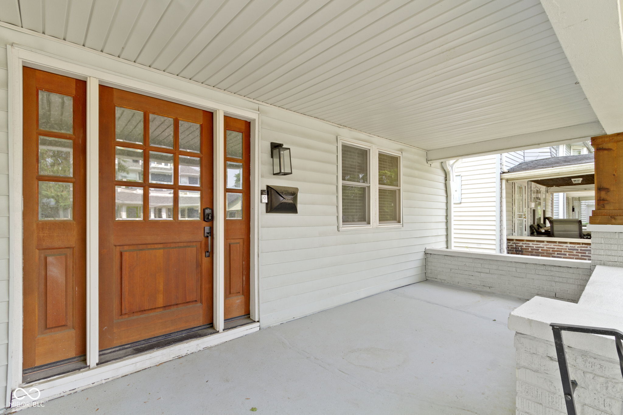 909 N Parker Avenue