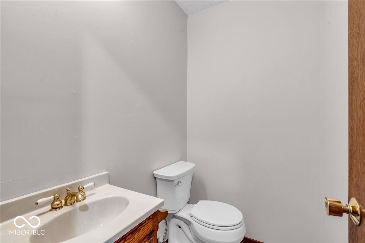 635 White Oak Court