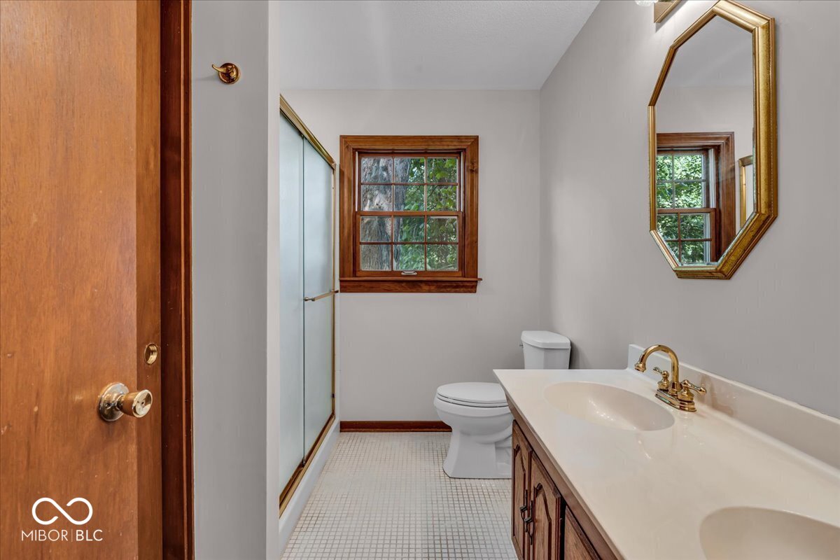 635 White Oak Court