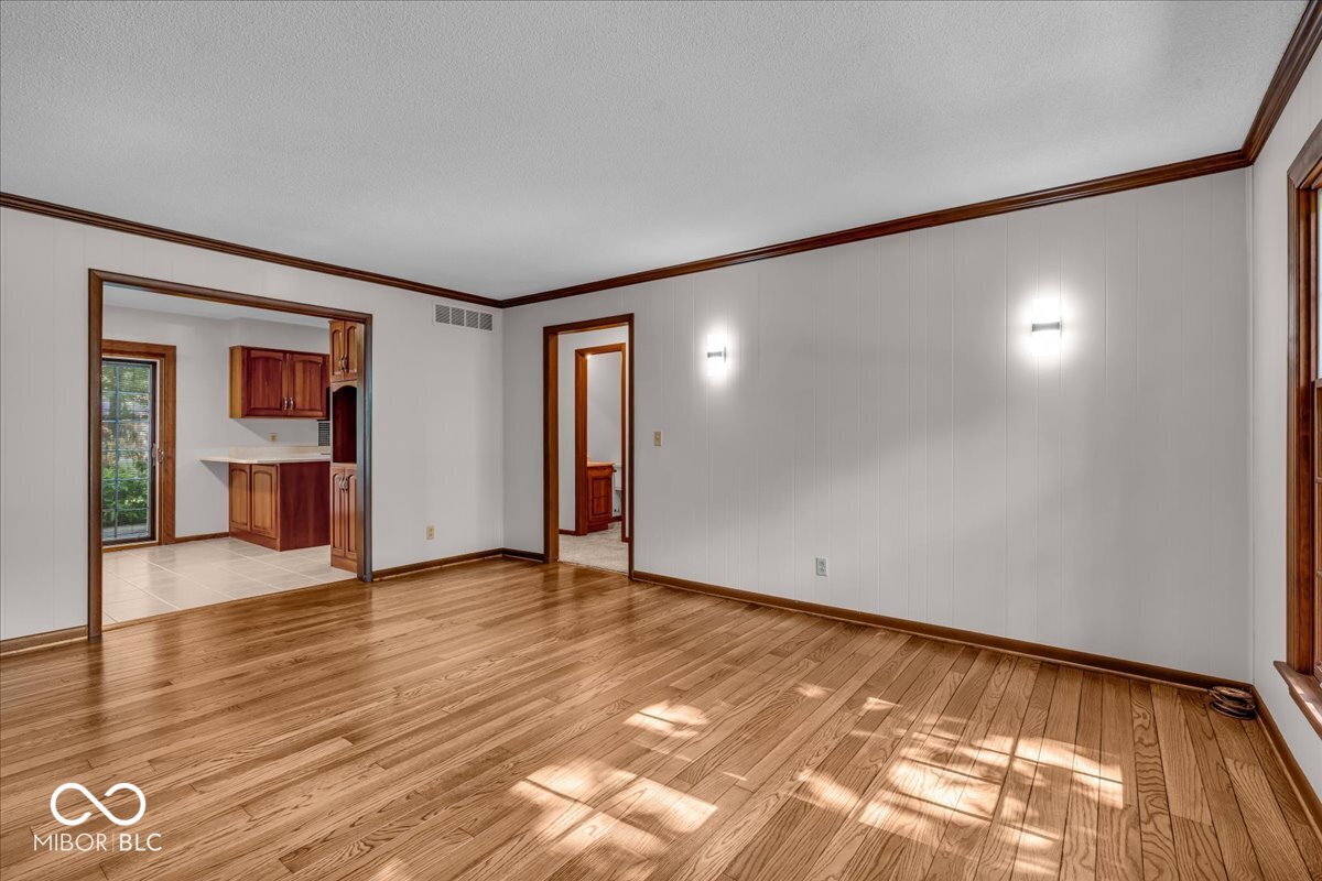 635 White Oak Court