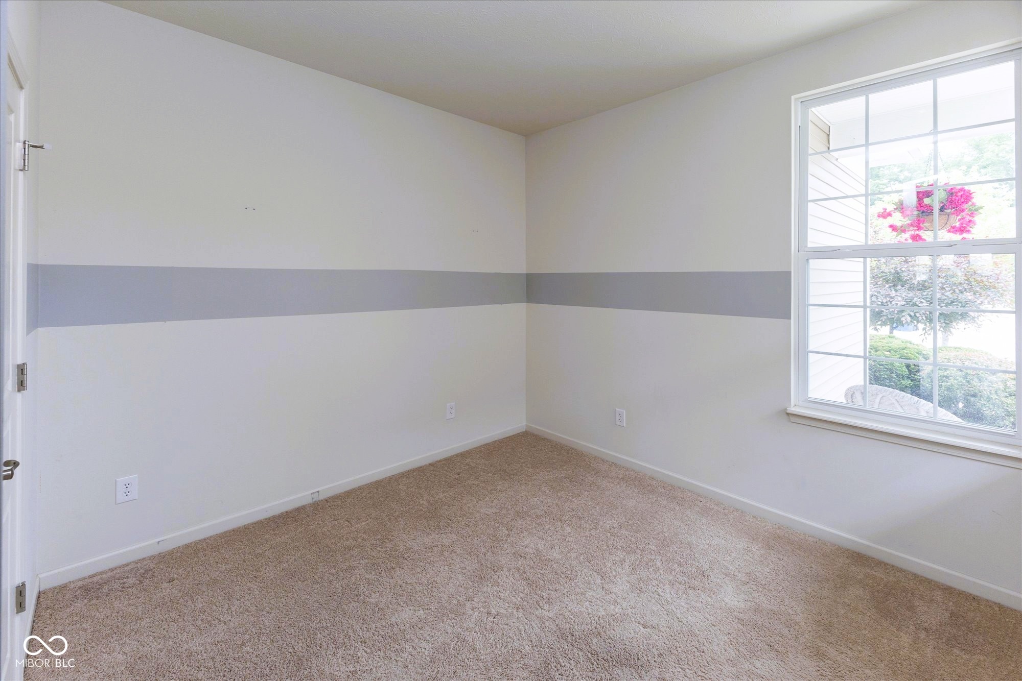12820 Gloria Drive