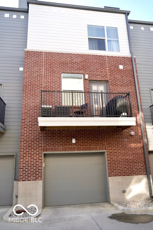 751 Switchyard Place