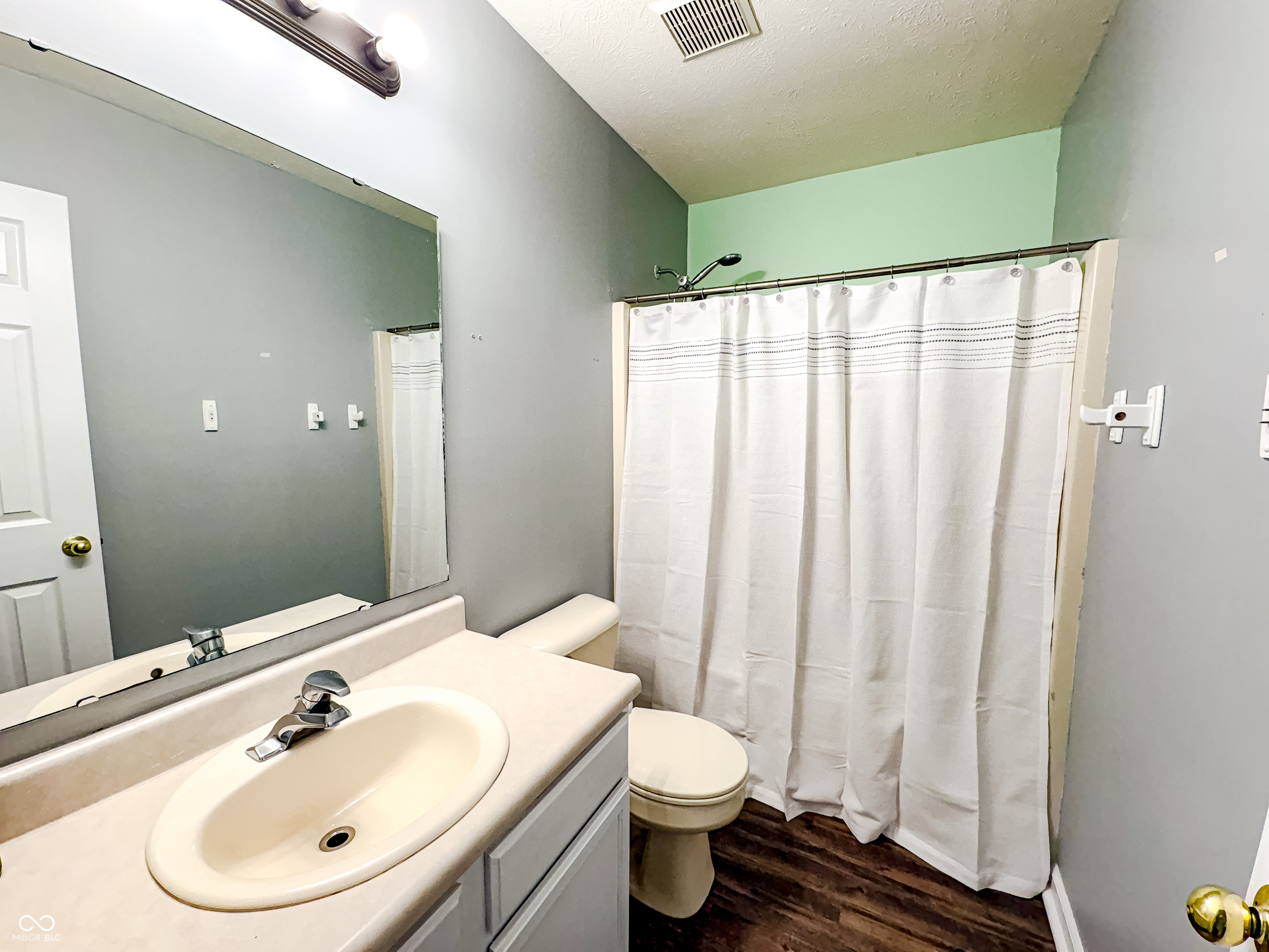1242 Flatrock Drive