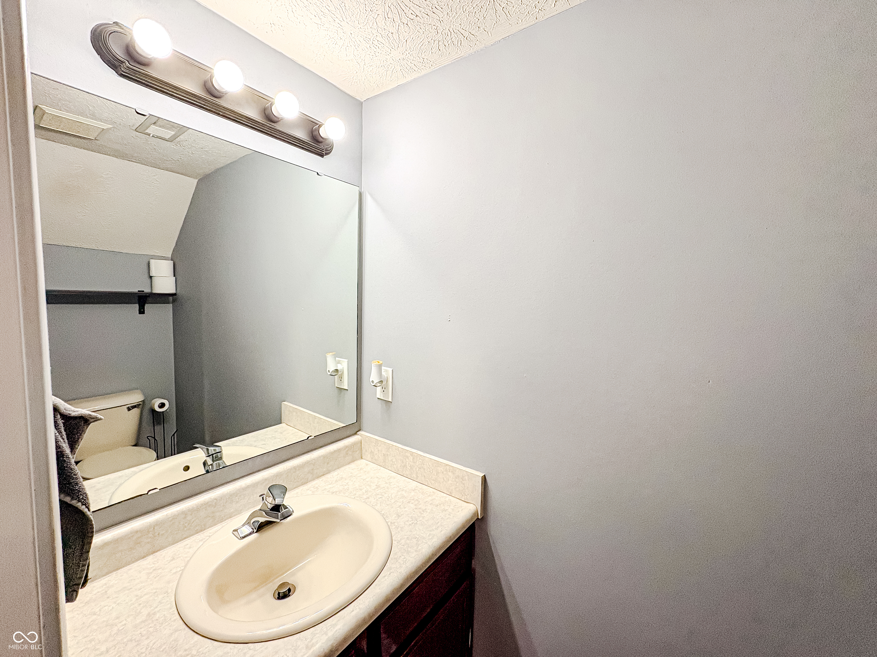 1242 Flatrock Drive