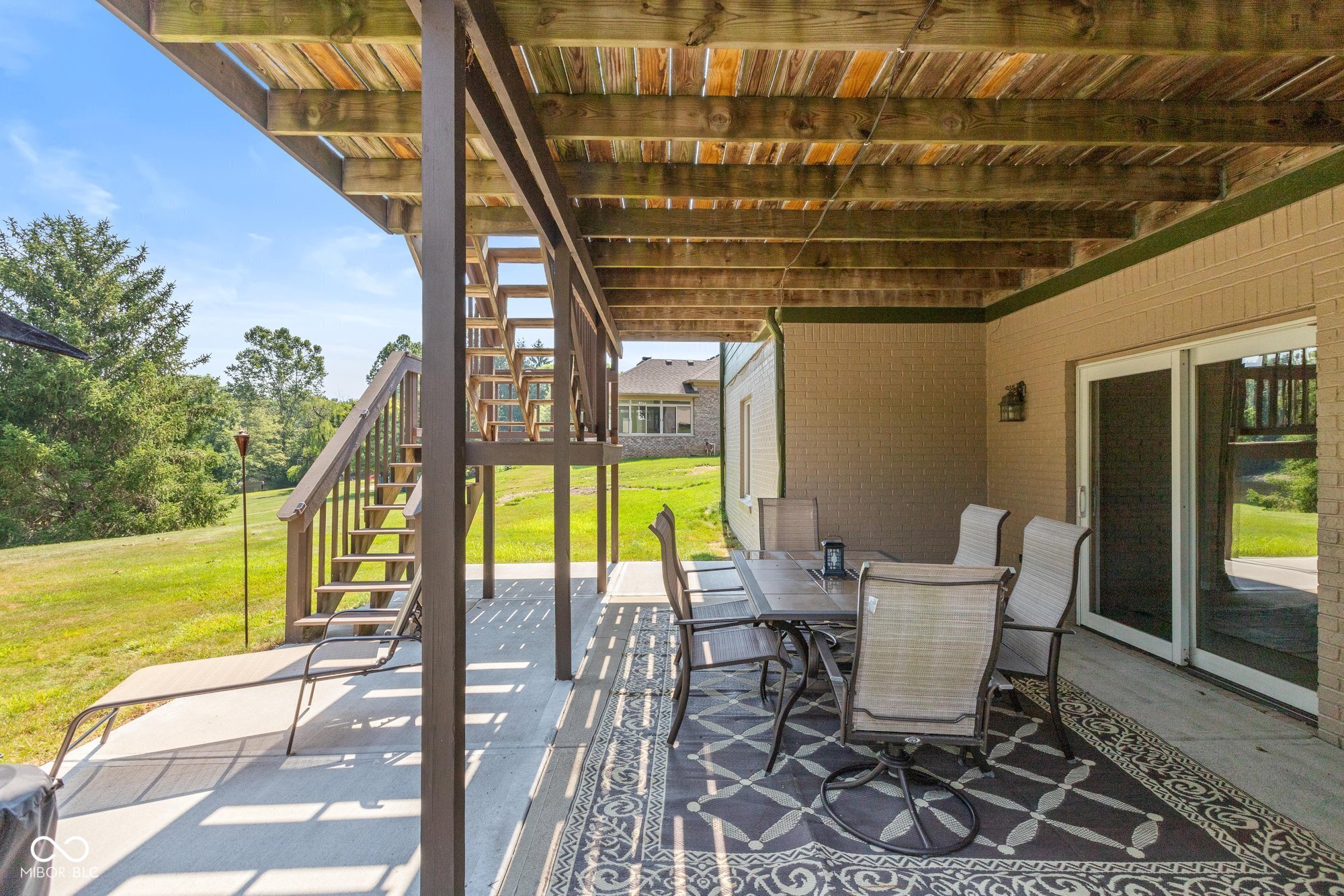 10196 Lakewood Drive