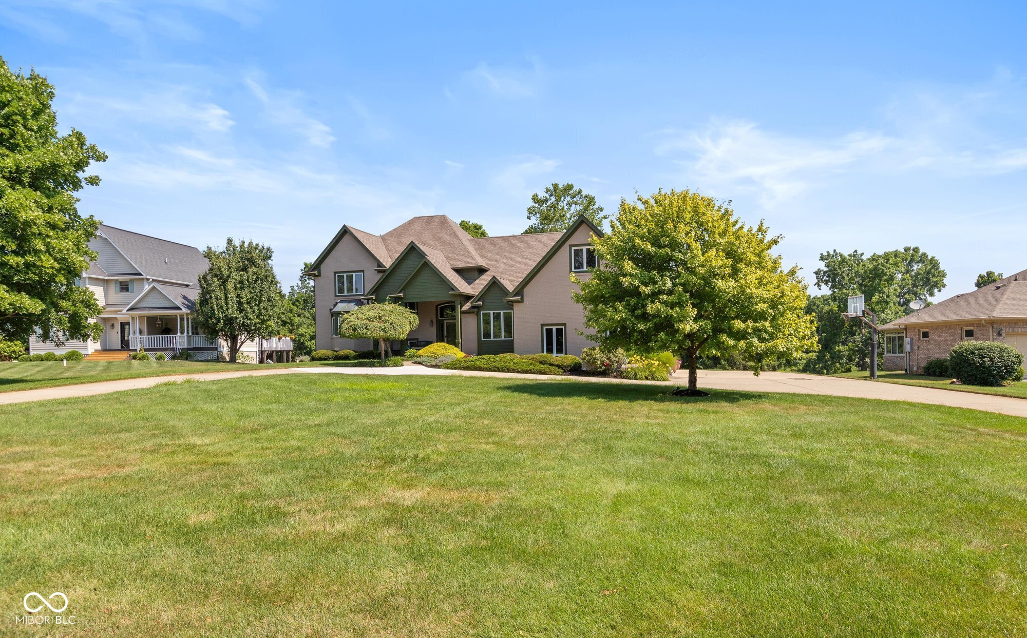 10196 Lakewood Drive
