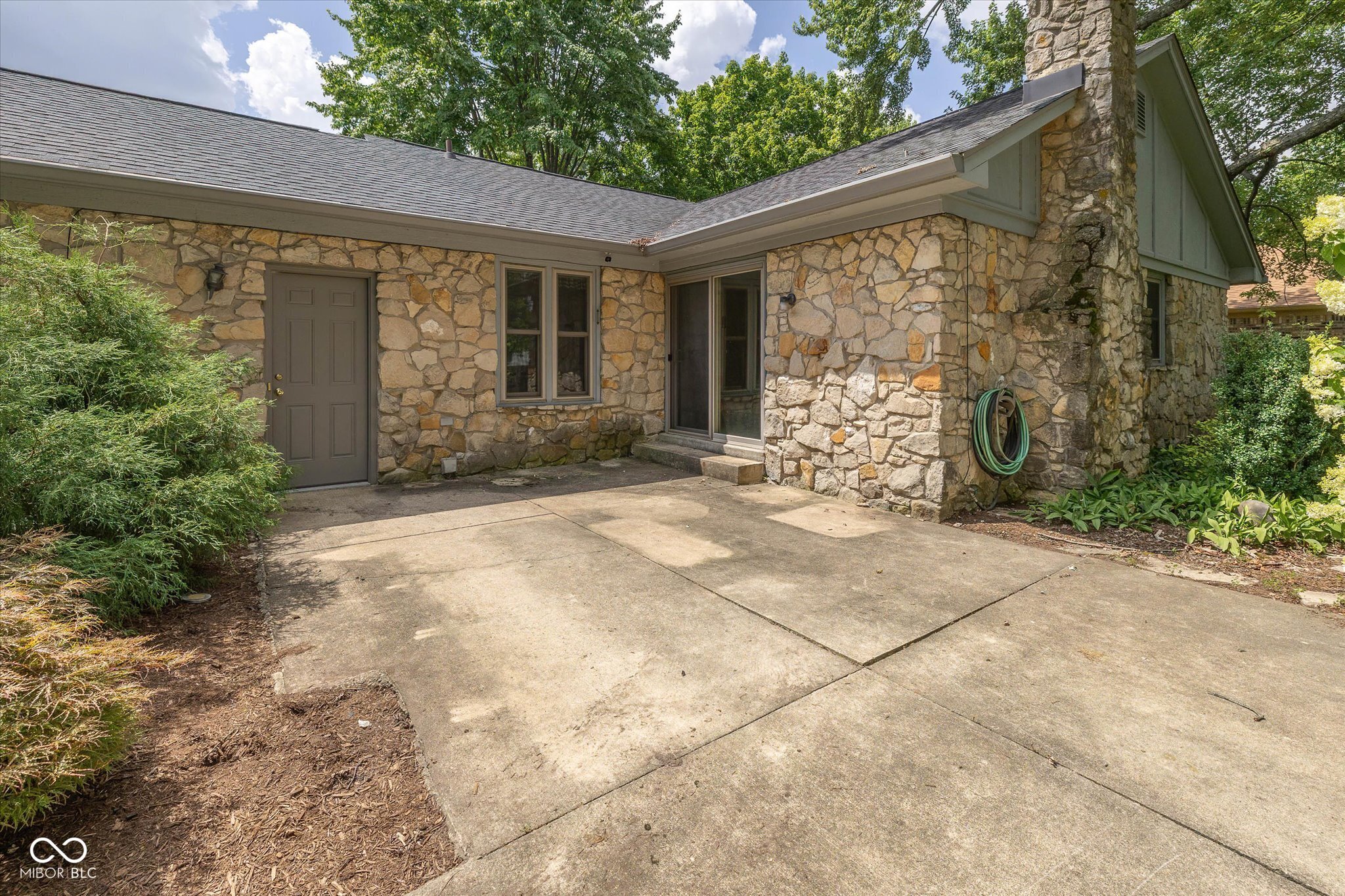 8104 Tanager Lane