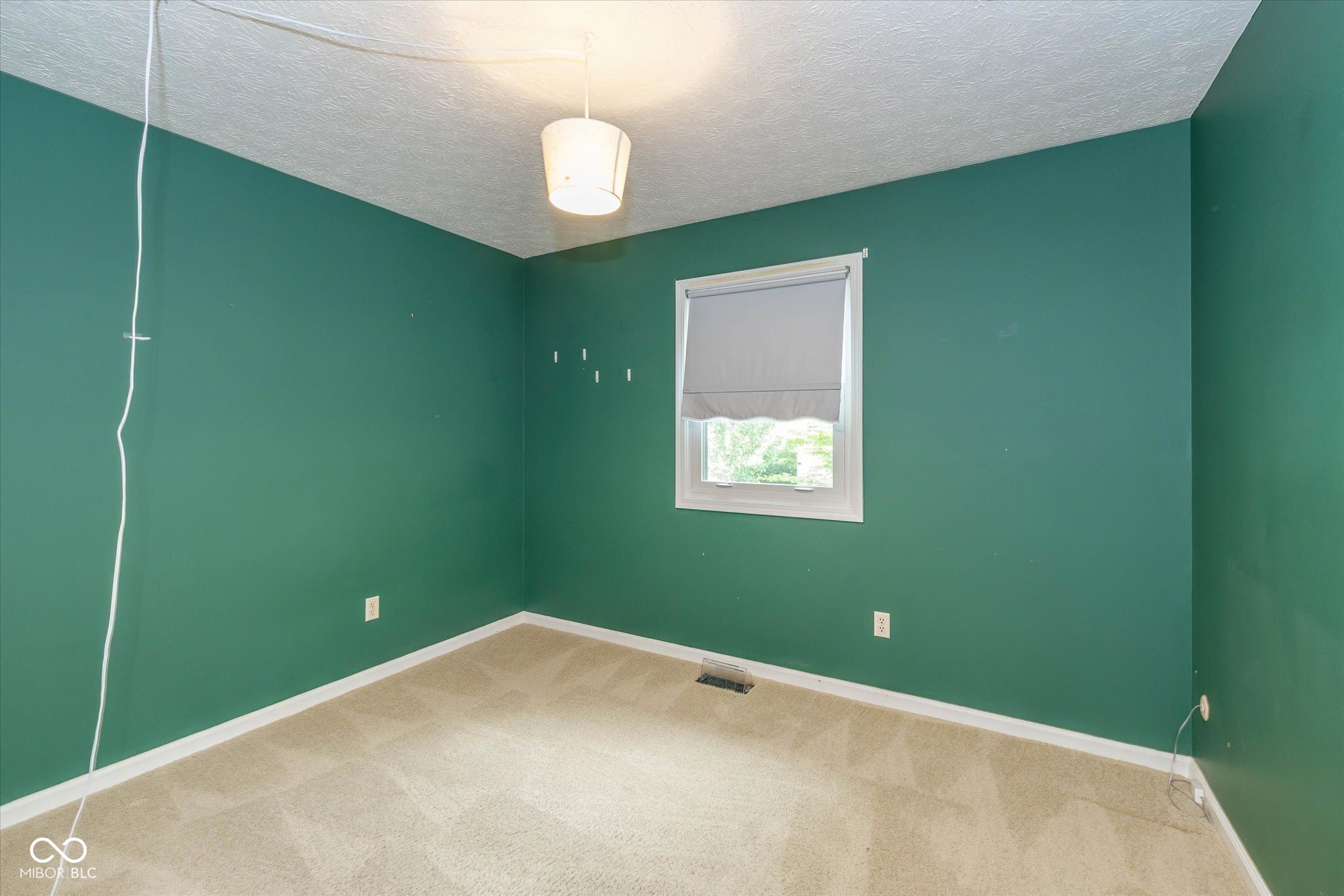 8104 Tanager Lane