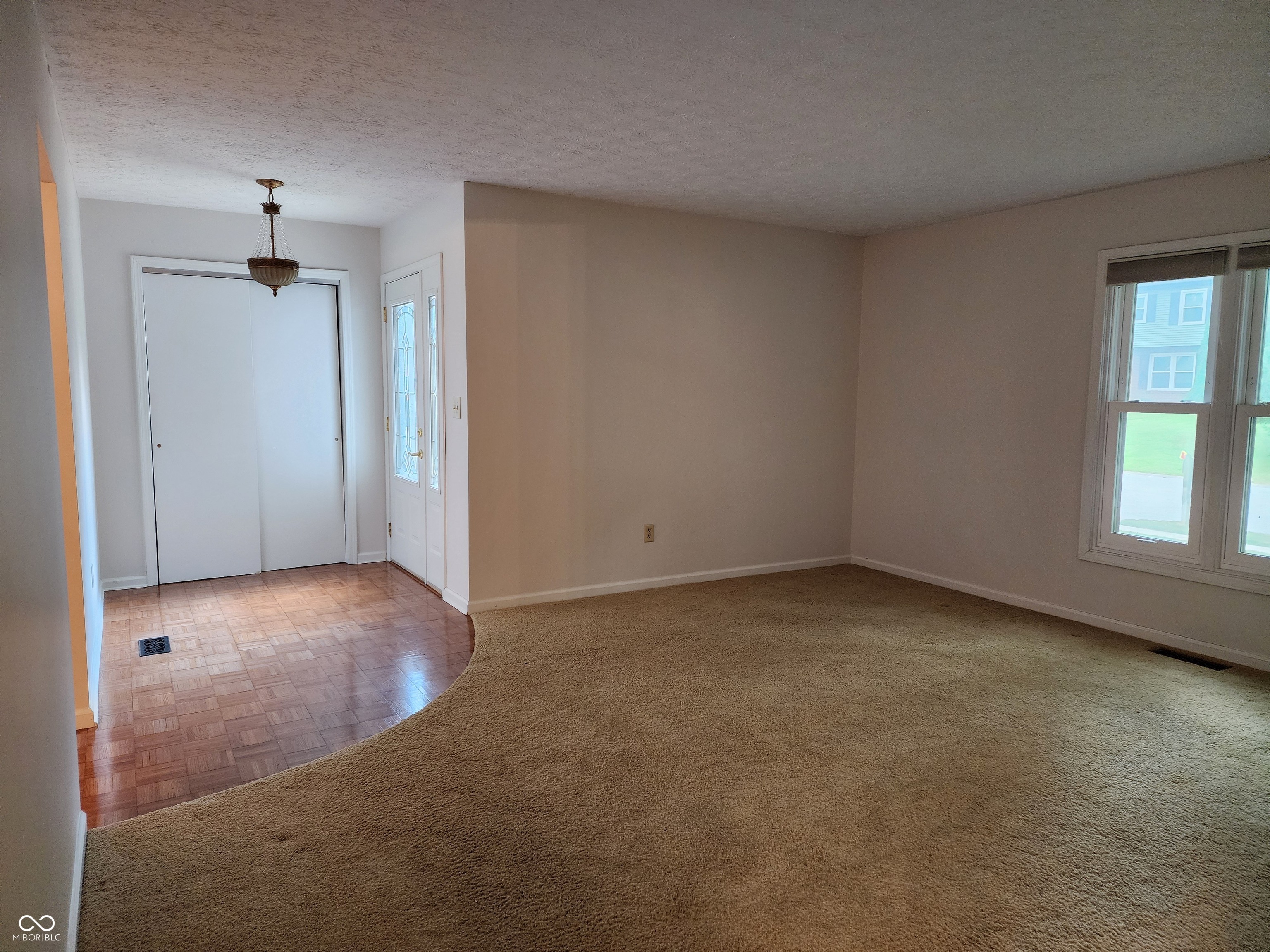 8104 Tanager Lane