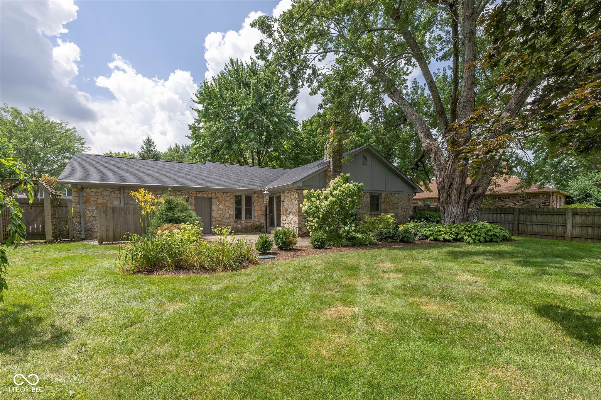 8104 Tanager Lane