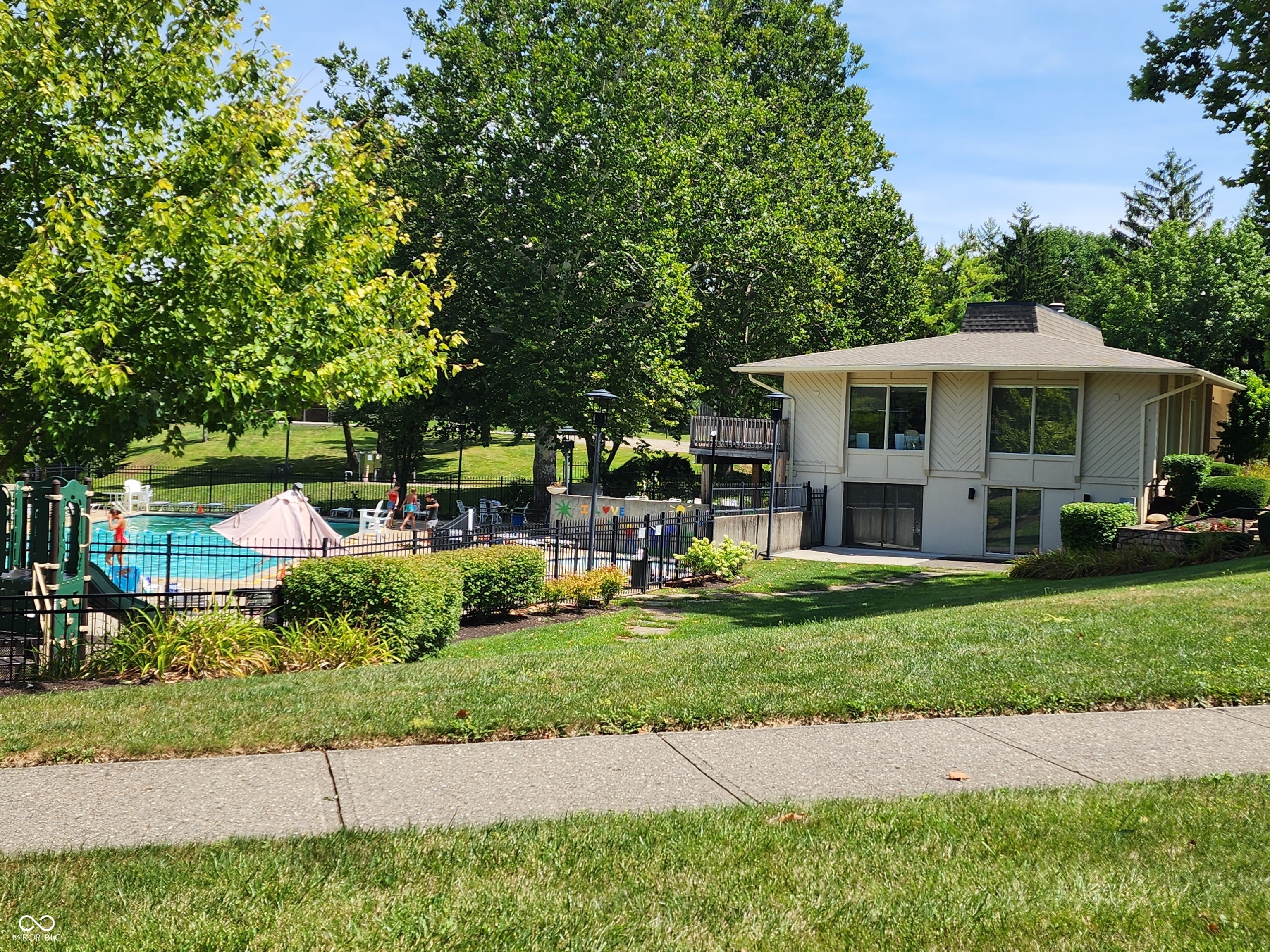 8104 Tanager Lane