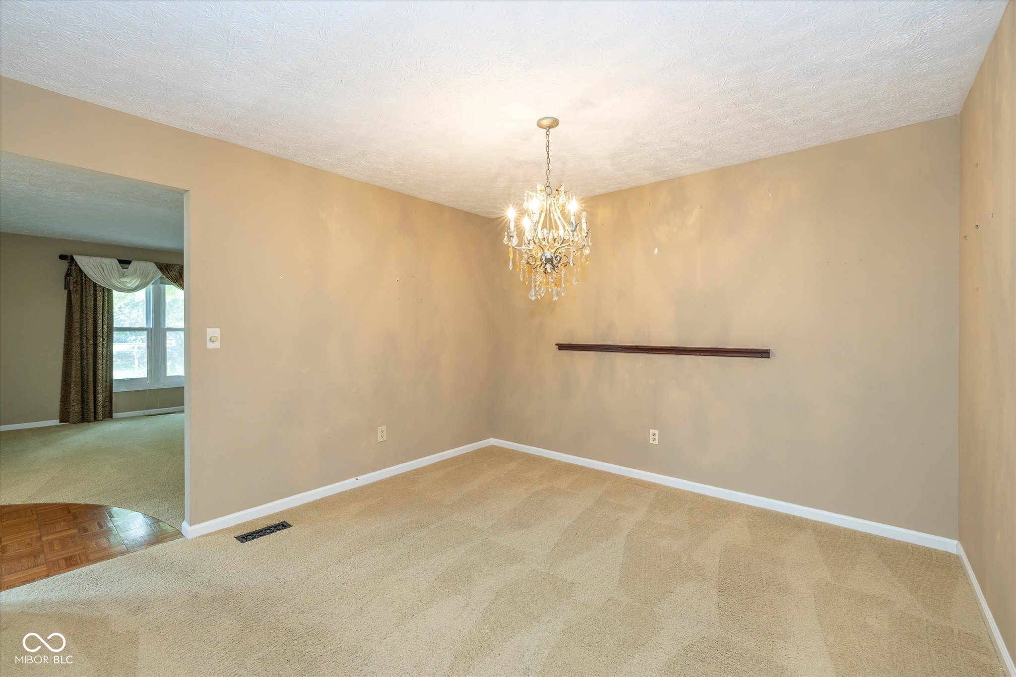 8104 Tanager Lane