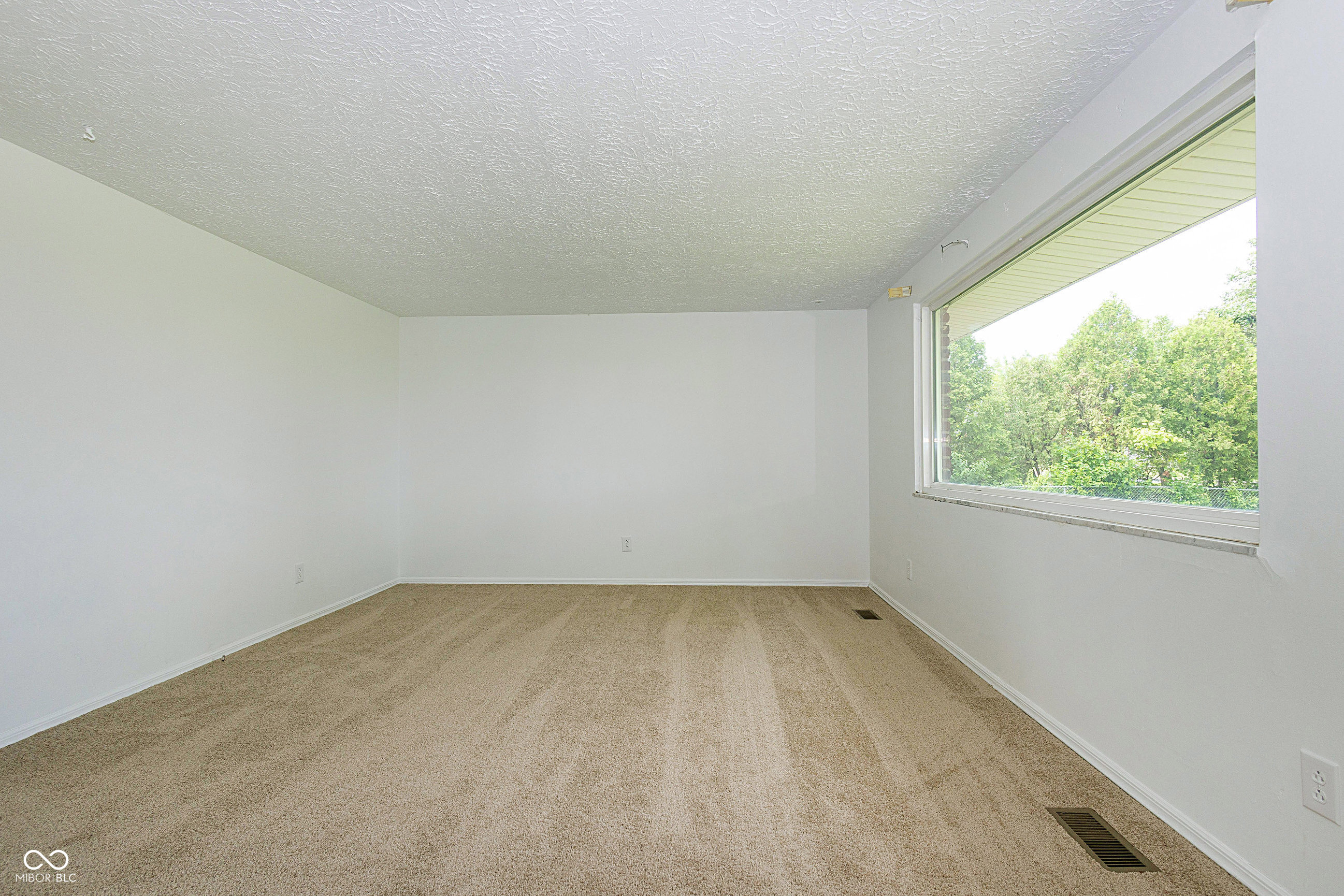 1217 S Post Road