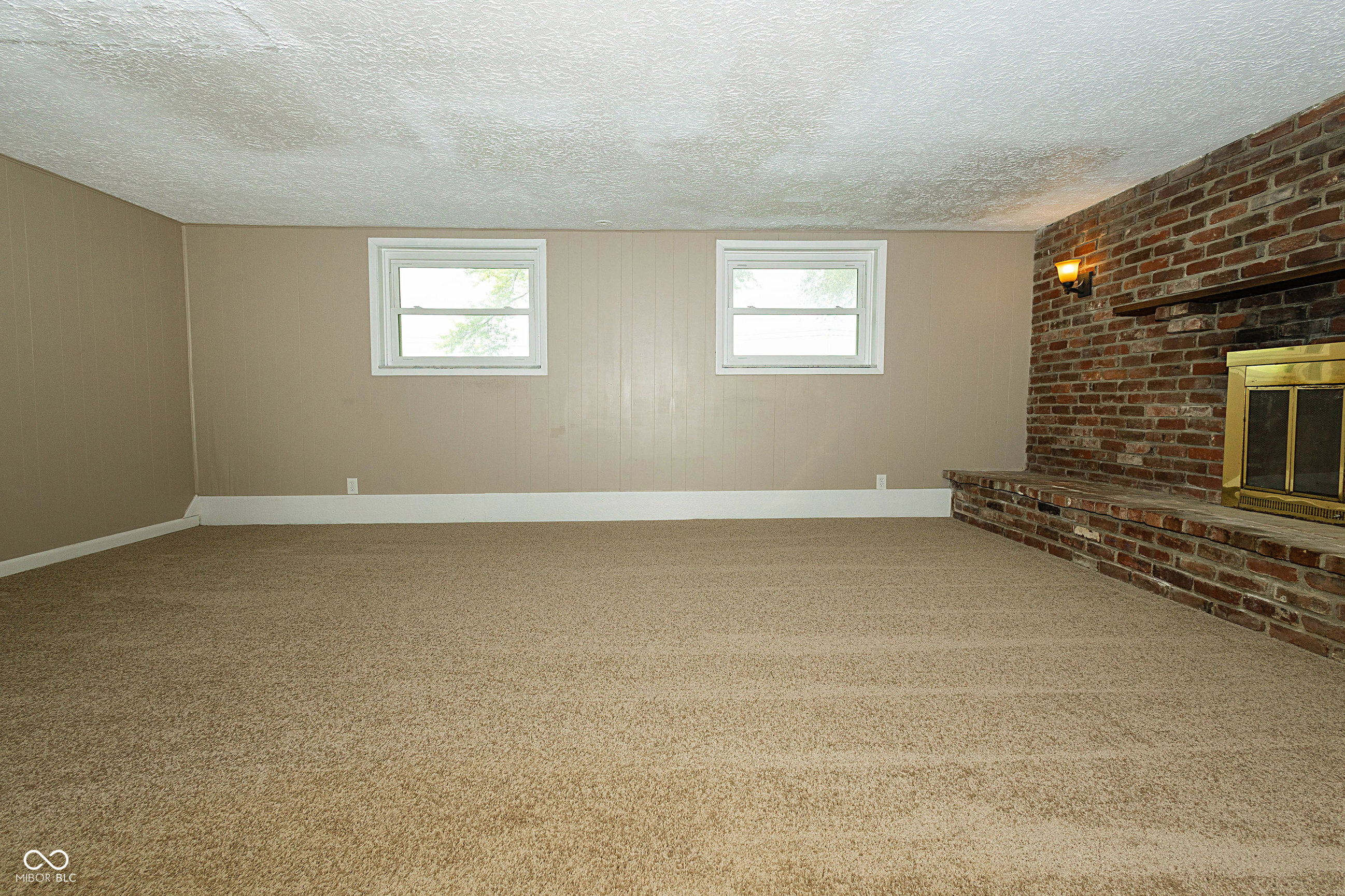 1217 S Post Road