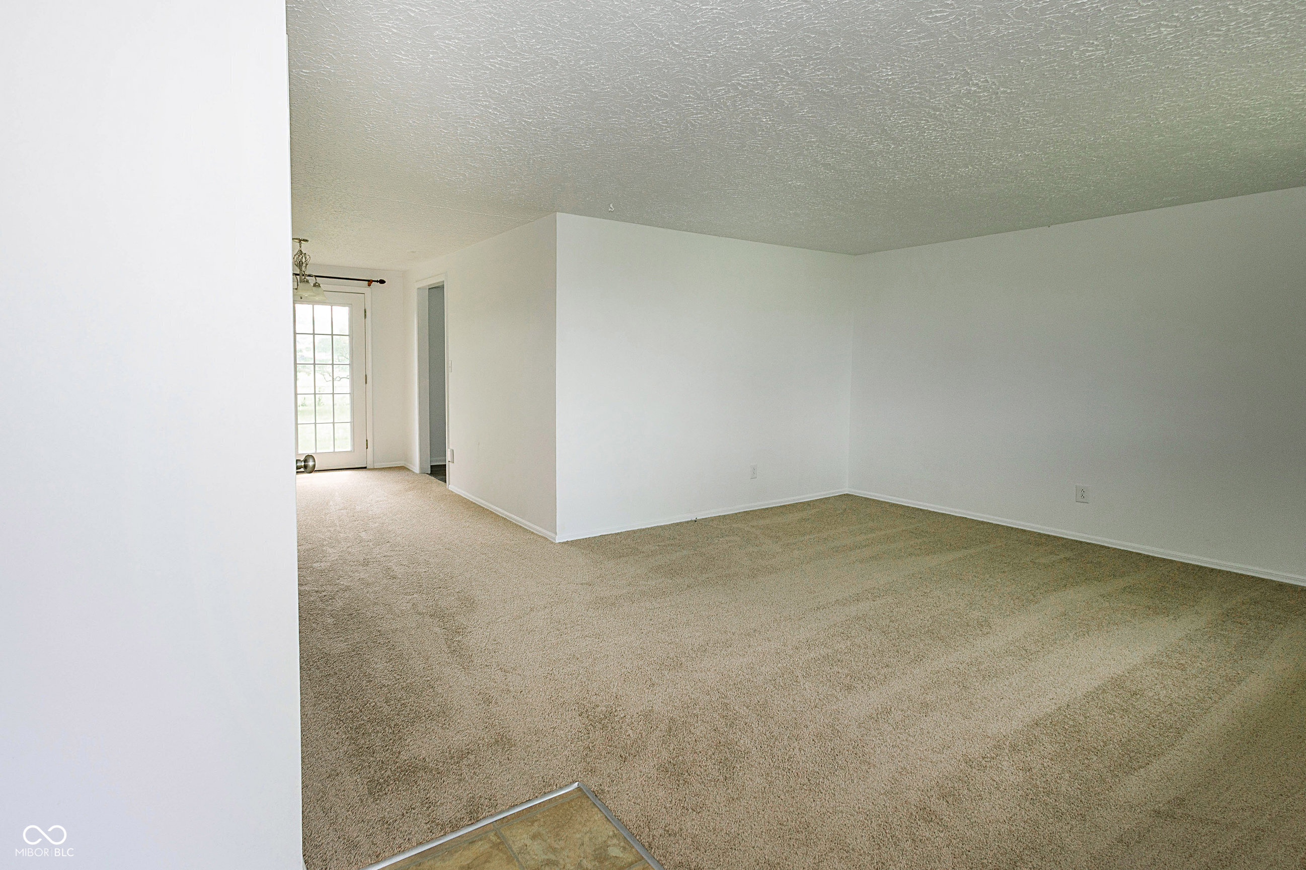 1217 S Post Road
