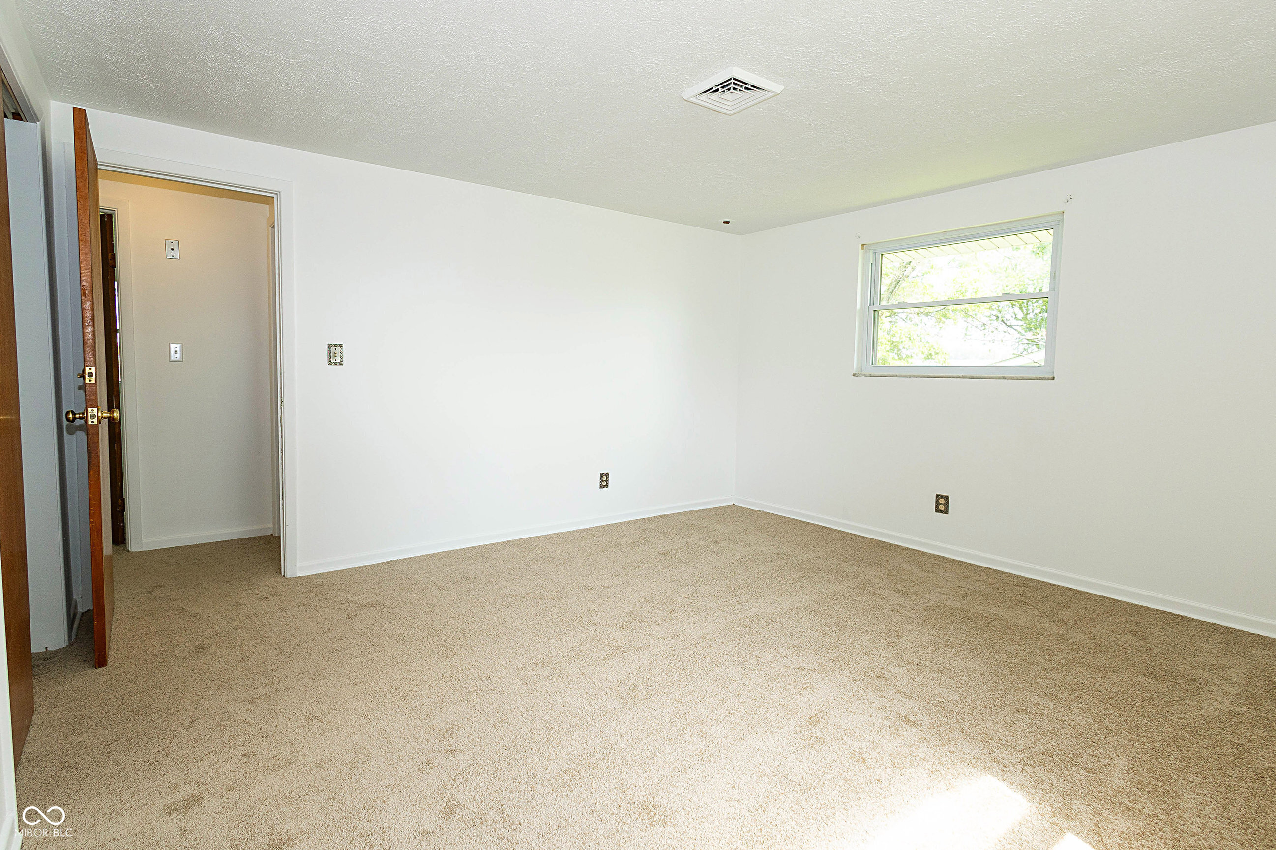 1217 S Post Road