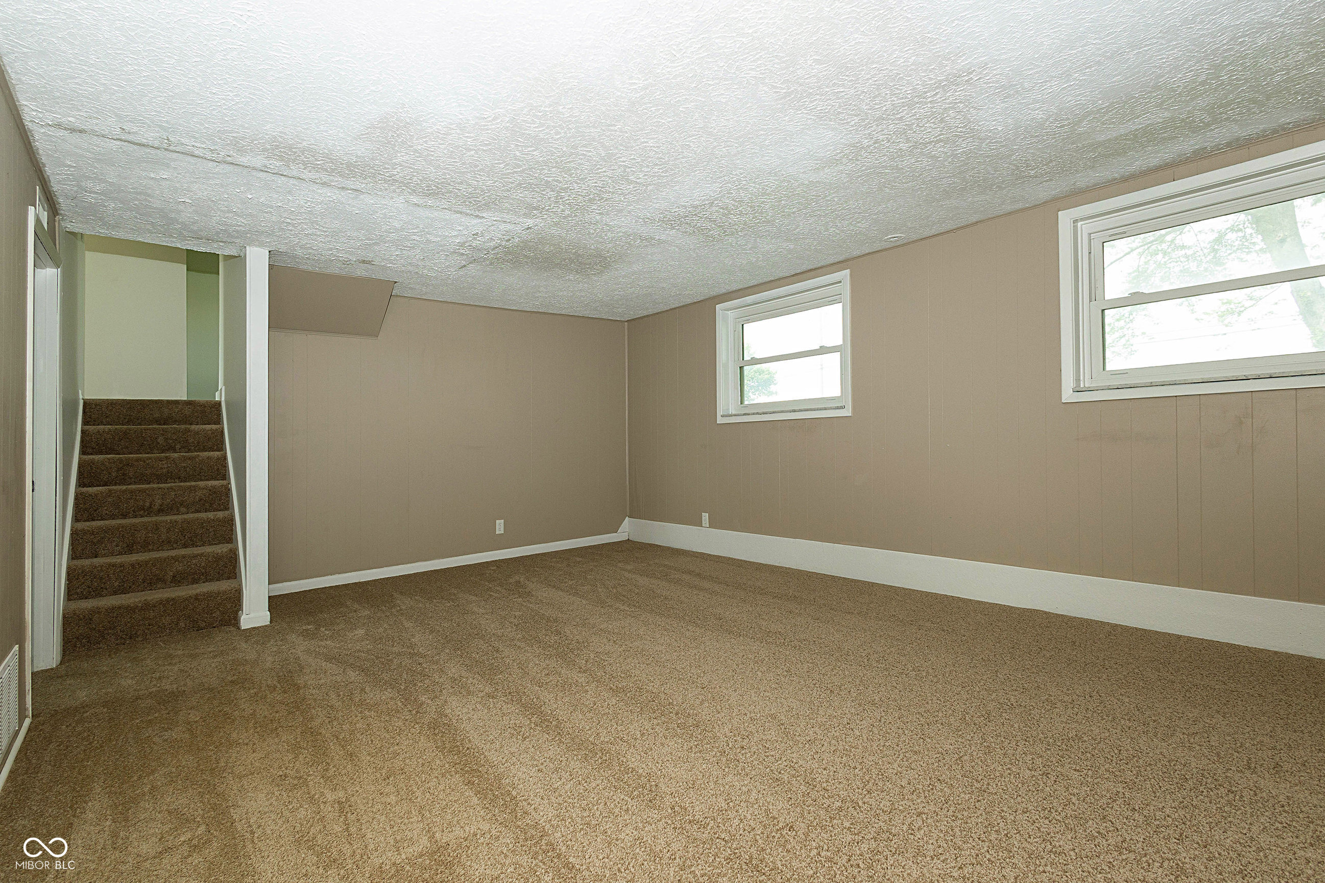 1217 S Post Road