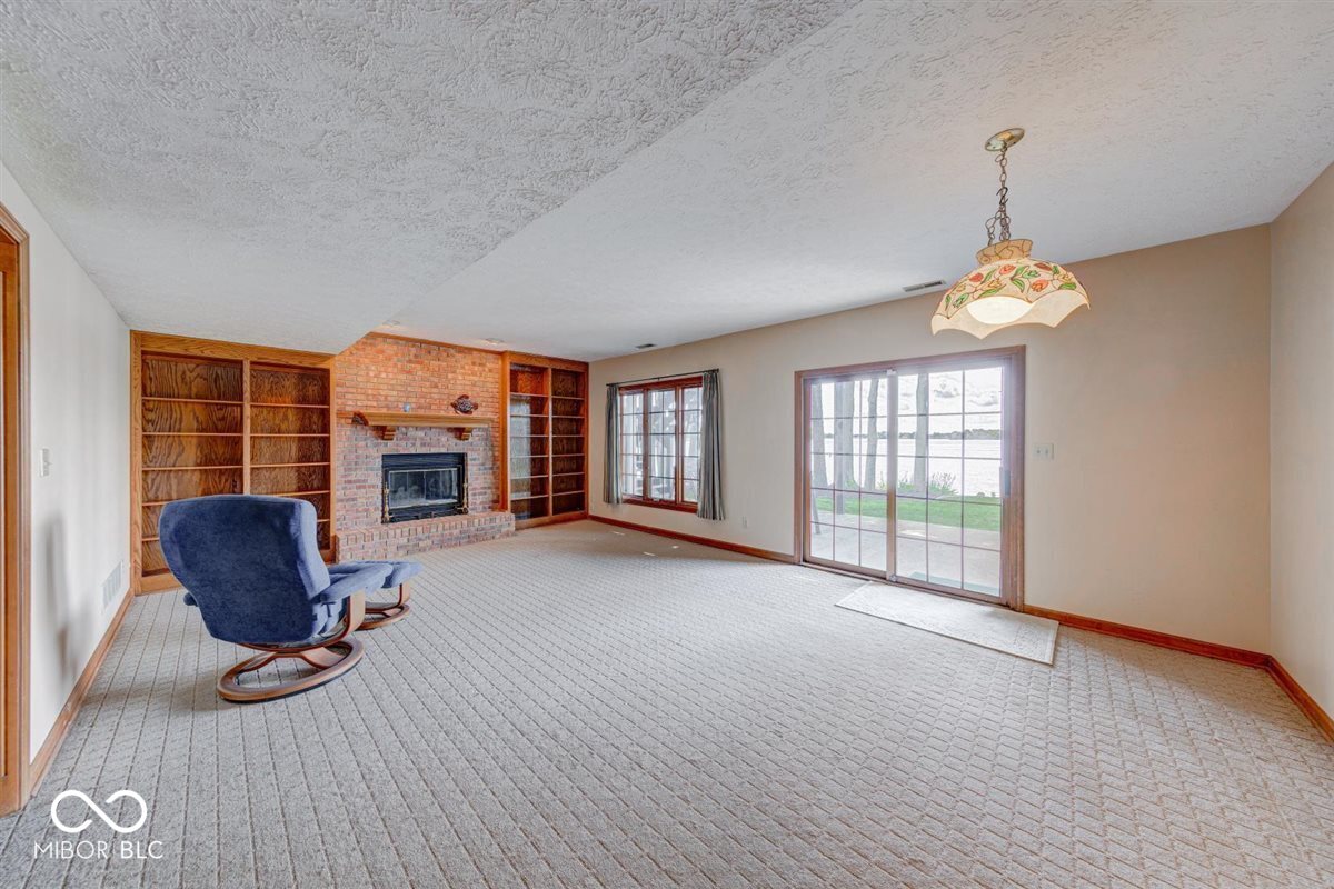 109 Edgewater Drive