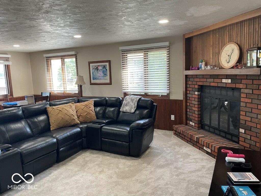 709 Shoreline Drive