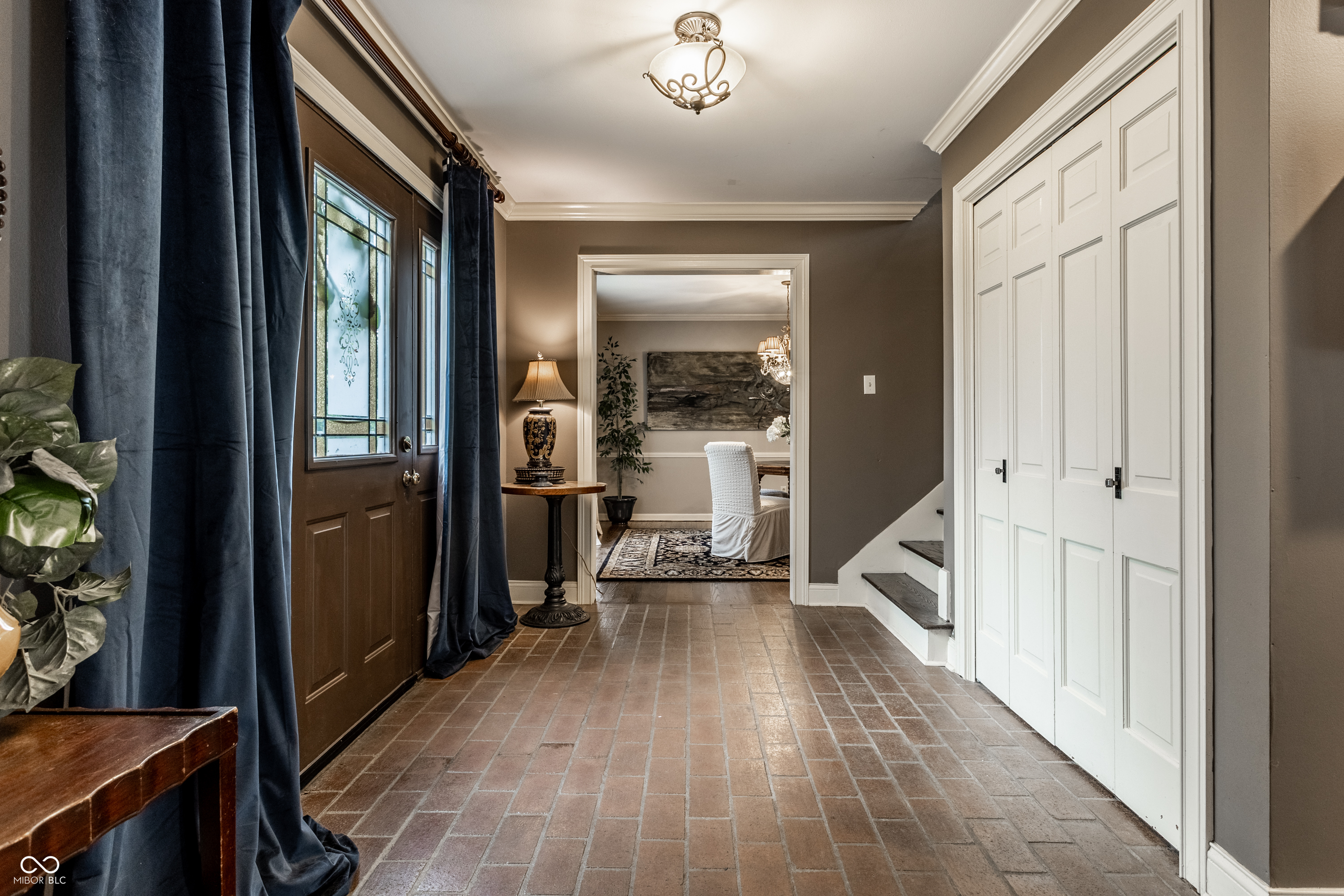 7743 Camelback Drive