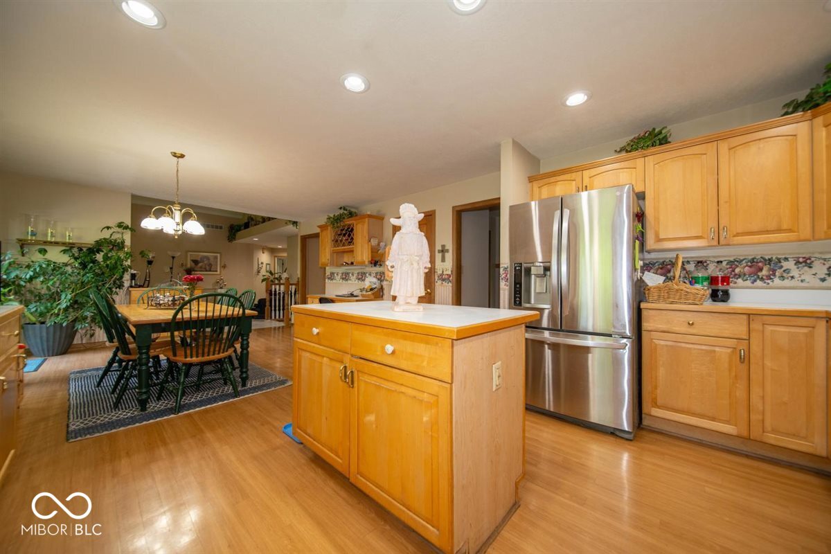 12040 Kingfisher Circle