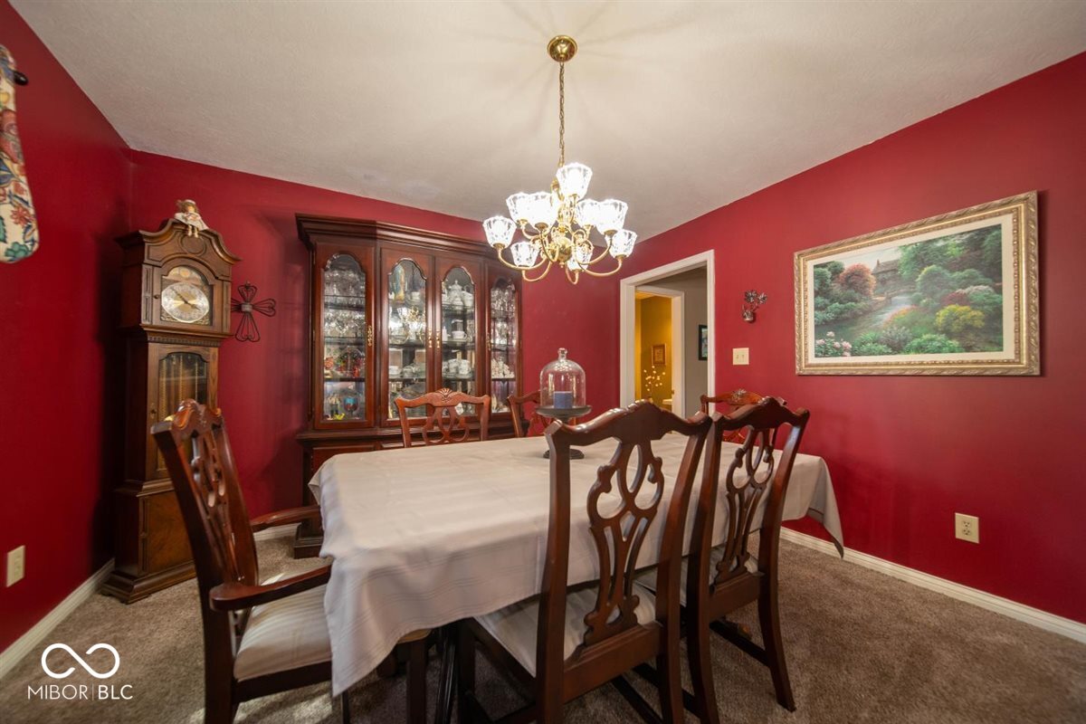 12040 Kingfisher Circle
