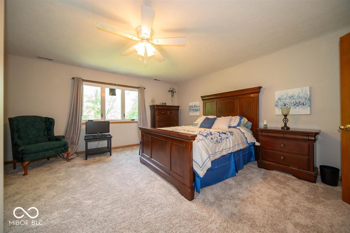 12040 Kingfisher Circle