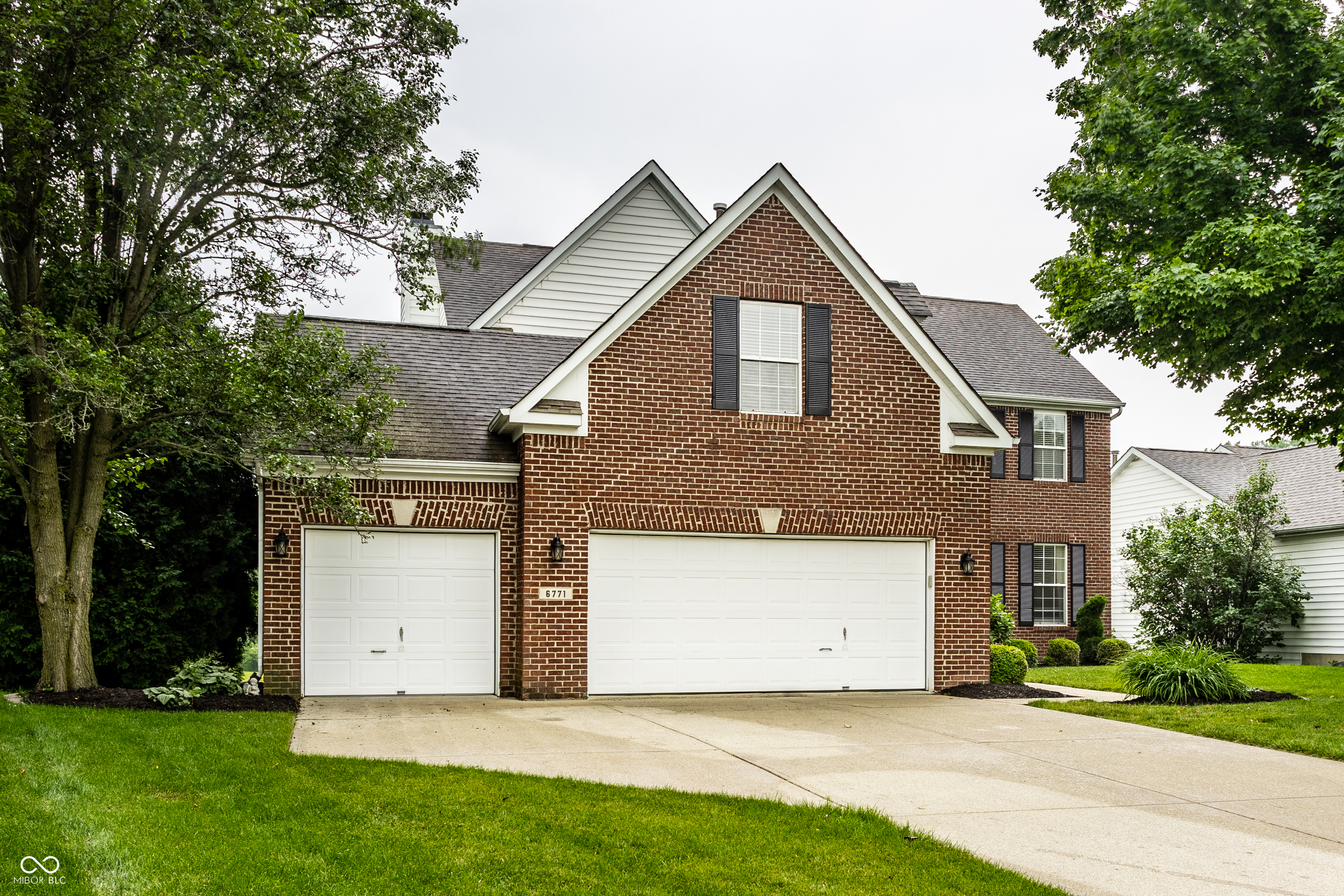 6771 Woodcliff Circle
