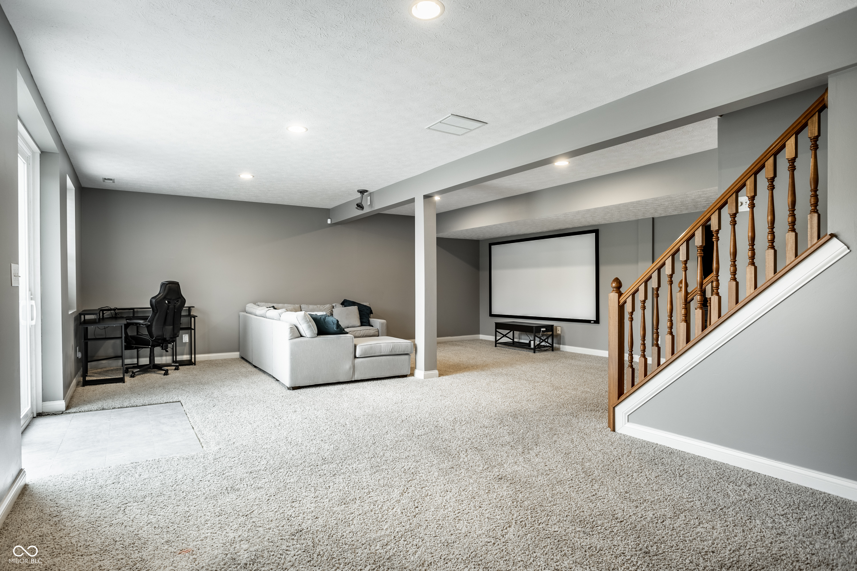 6771 Woodcliff Circle