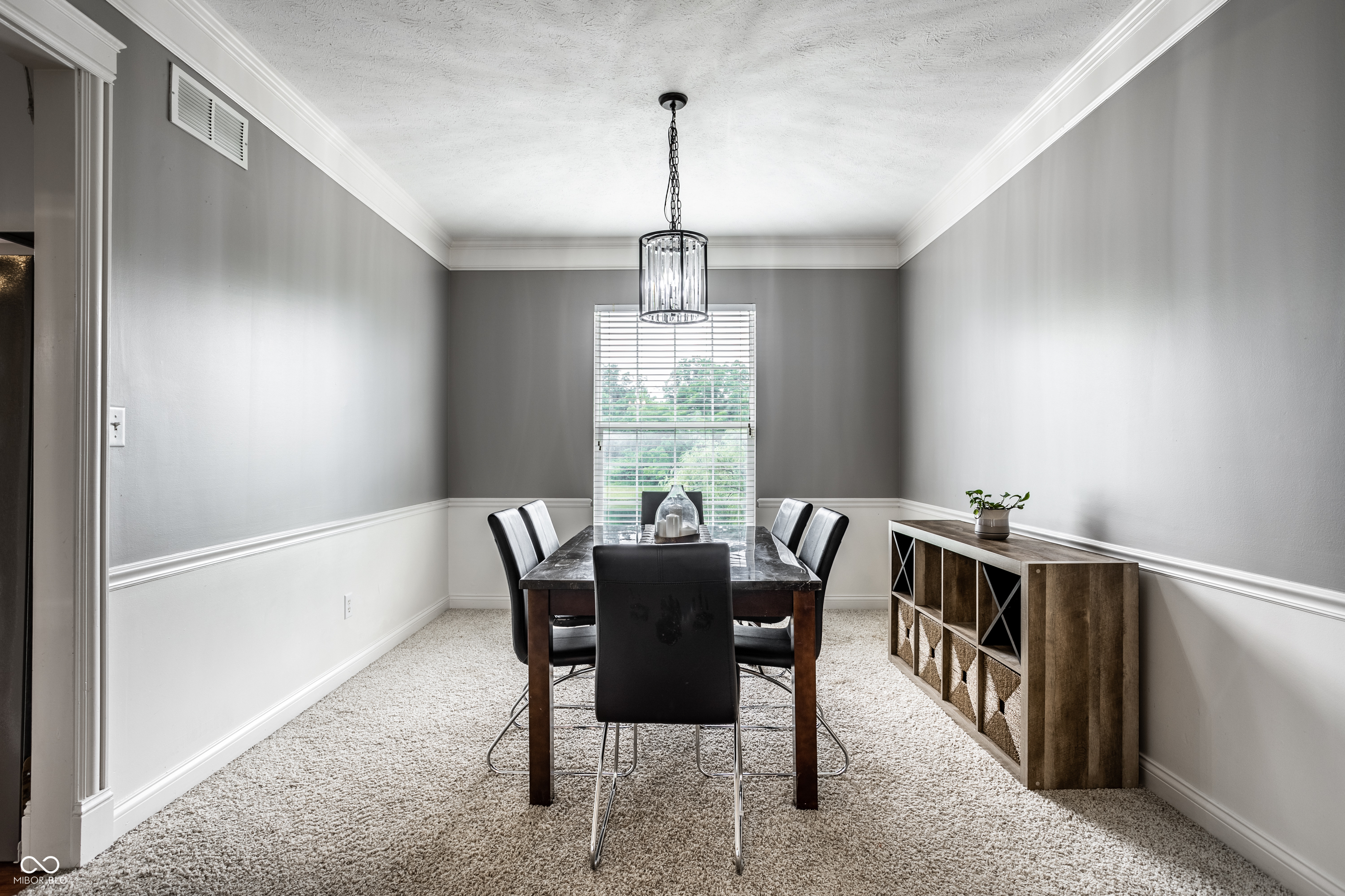 6771 Woodcliff Circle