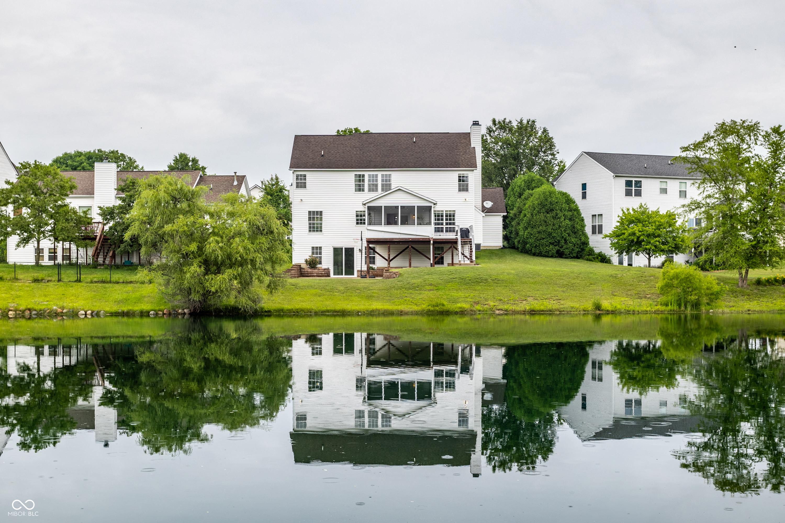 6771 Woodcliff Circle