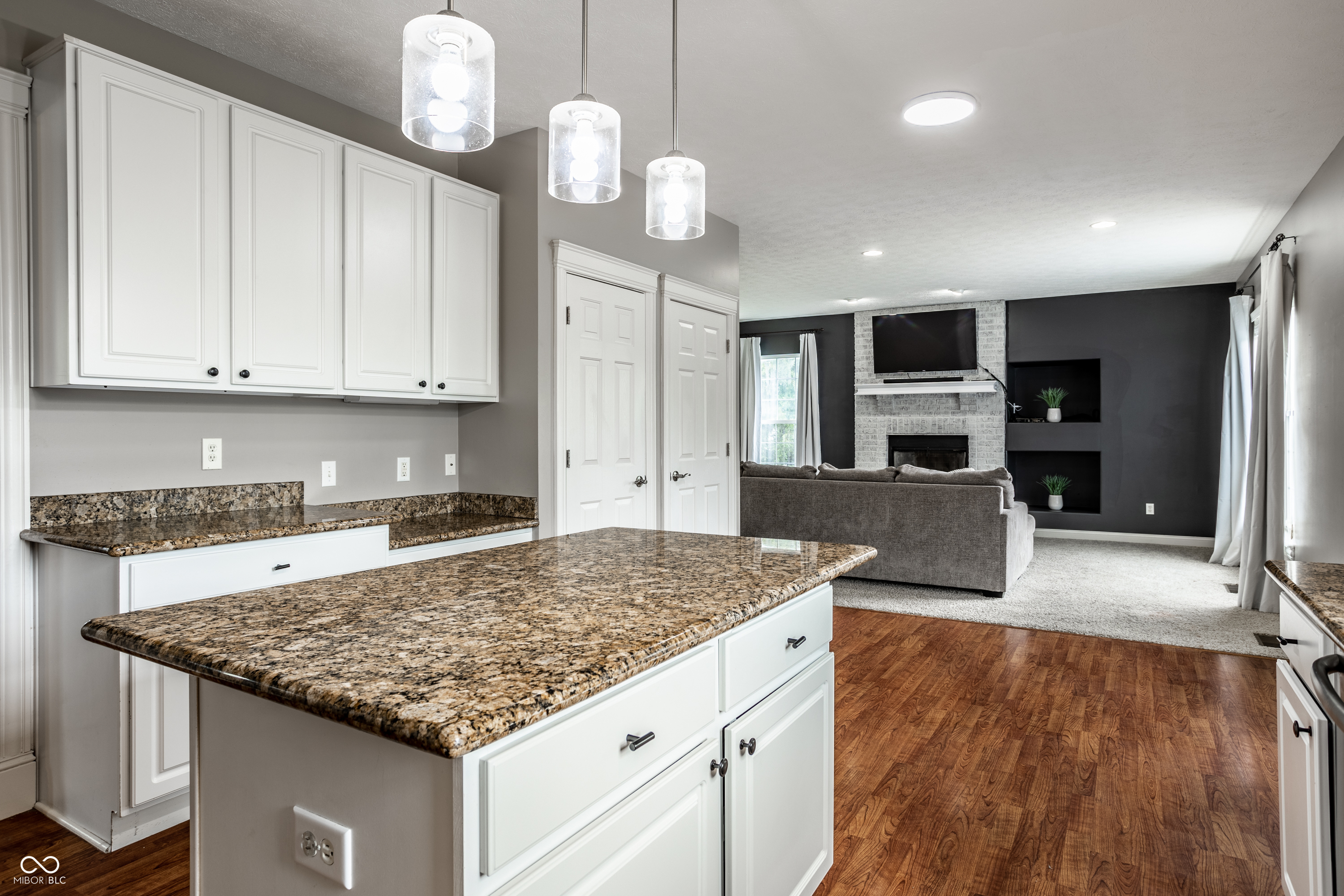 6771 Woodcliff Circle