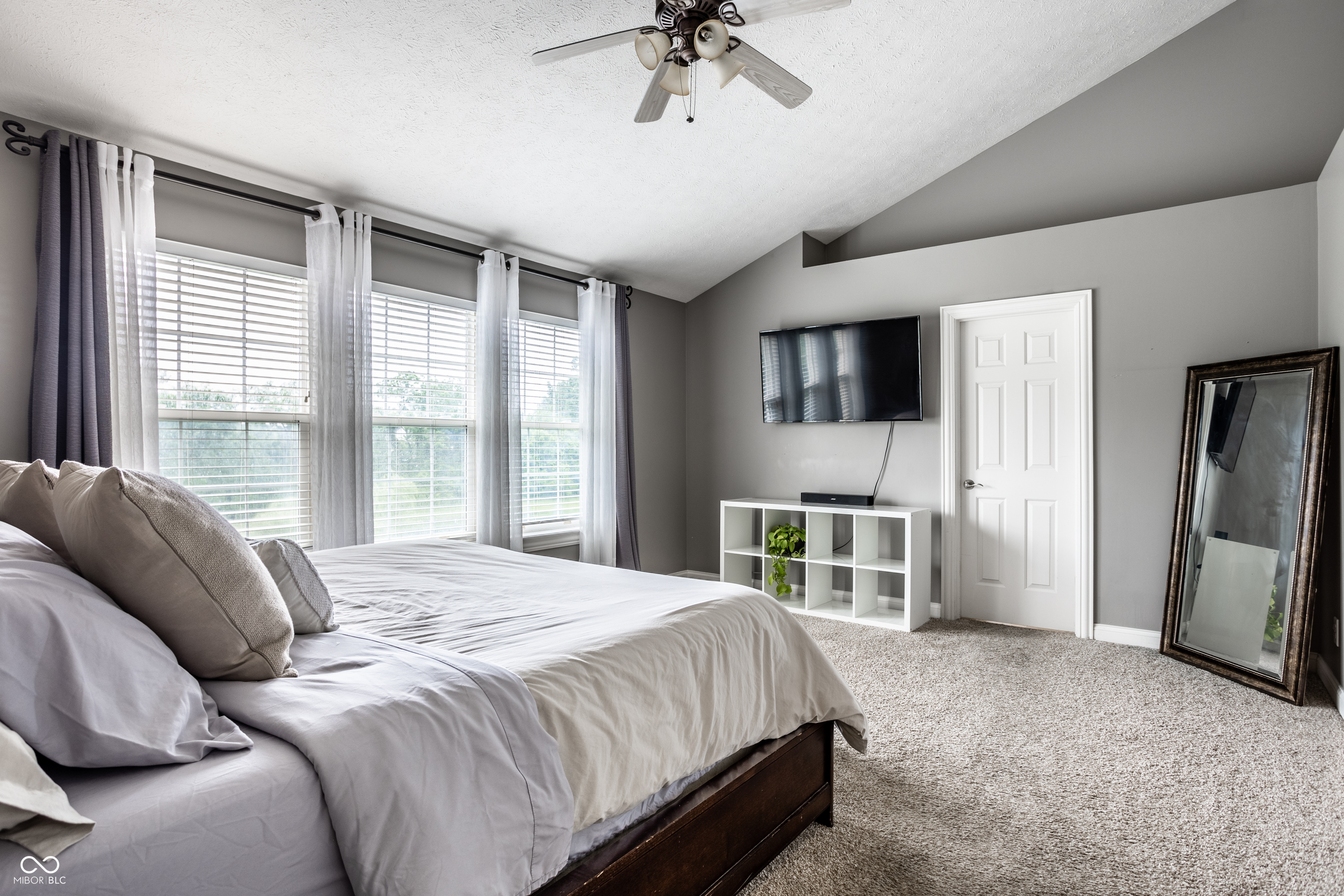 6771 Woodcliff Circle