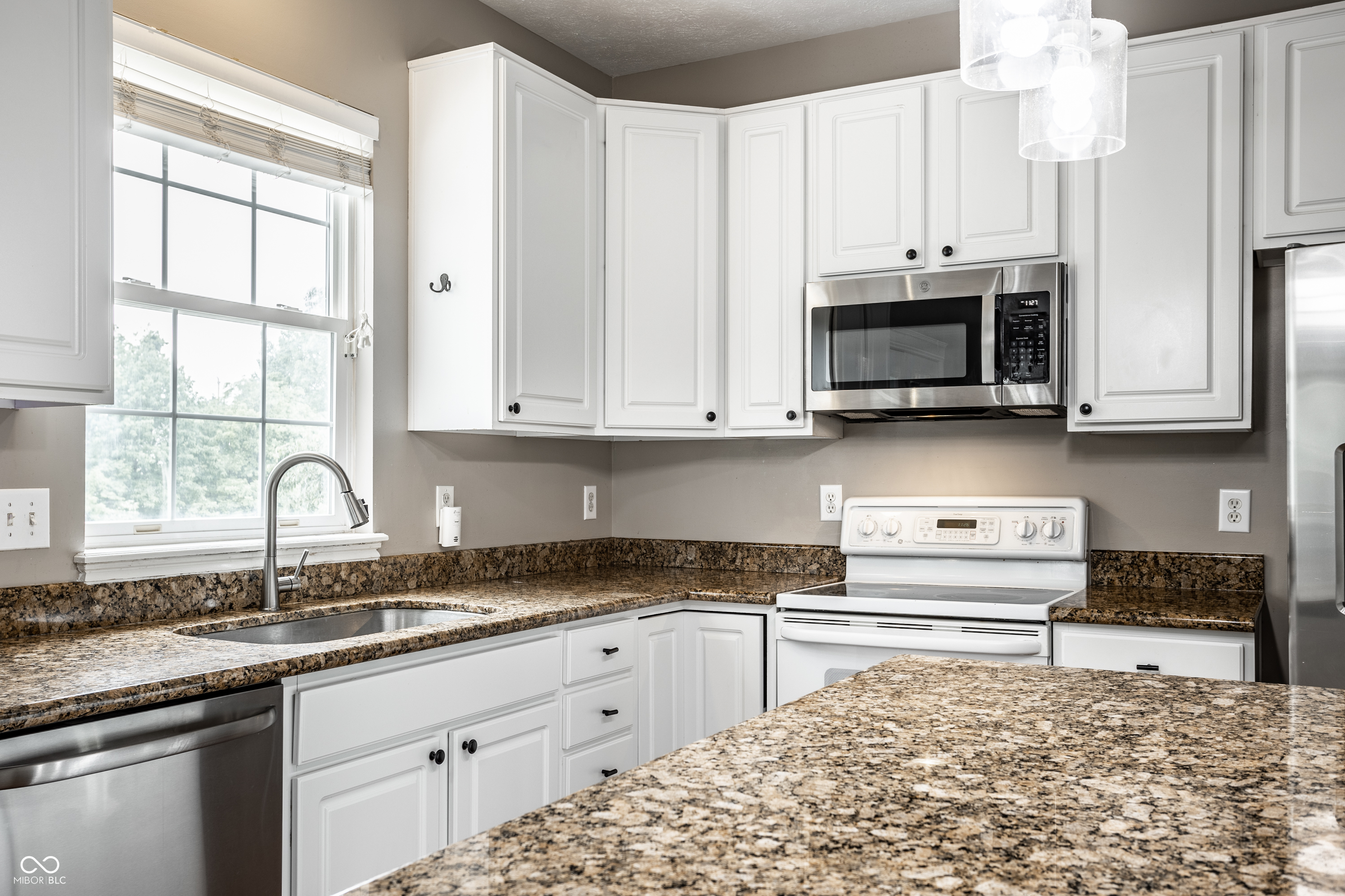 6771 Woodcliff Circle