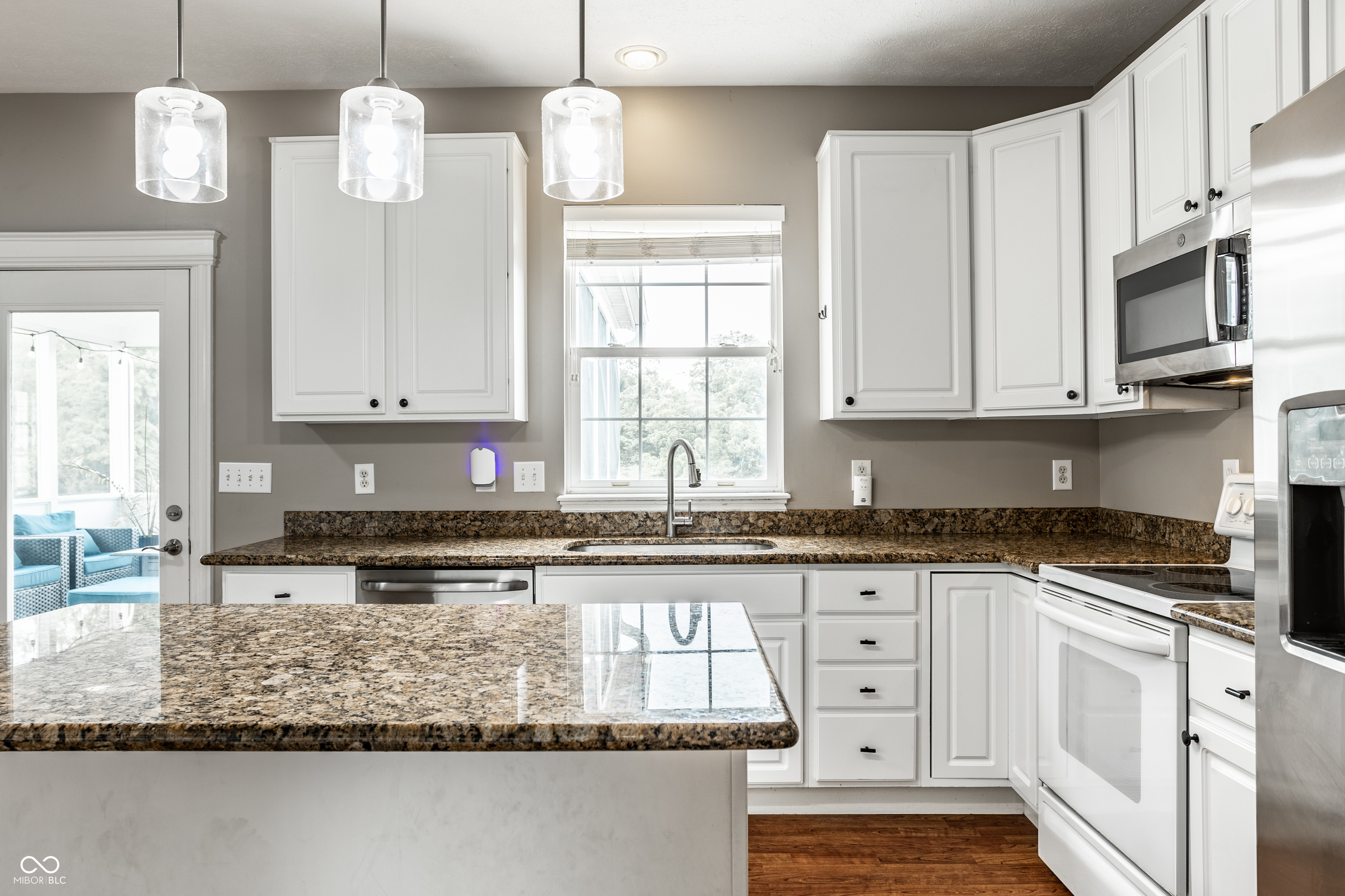 6771 Woodcliff Circle