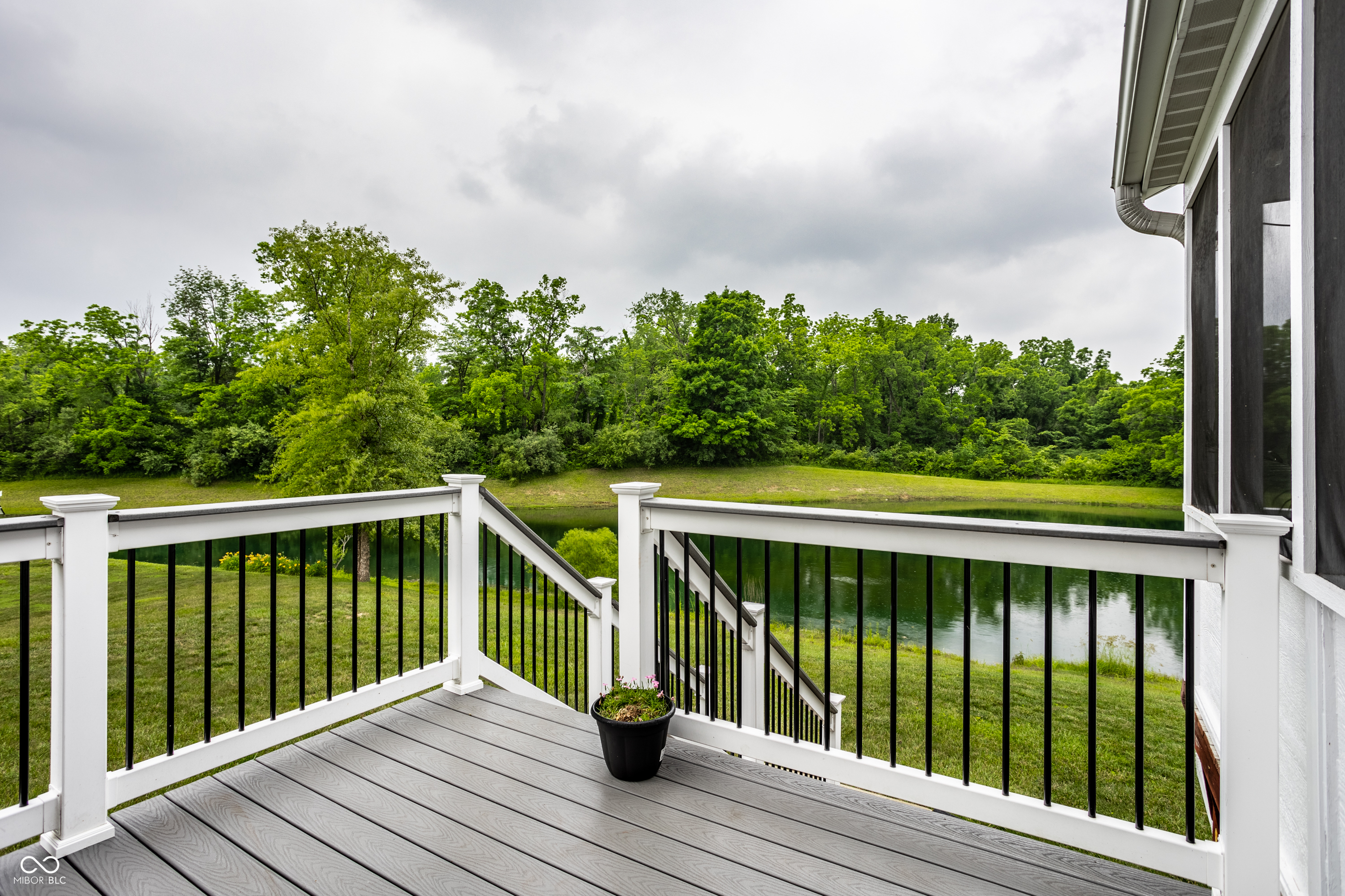 6771 Woodcliff Circle