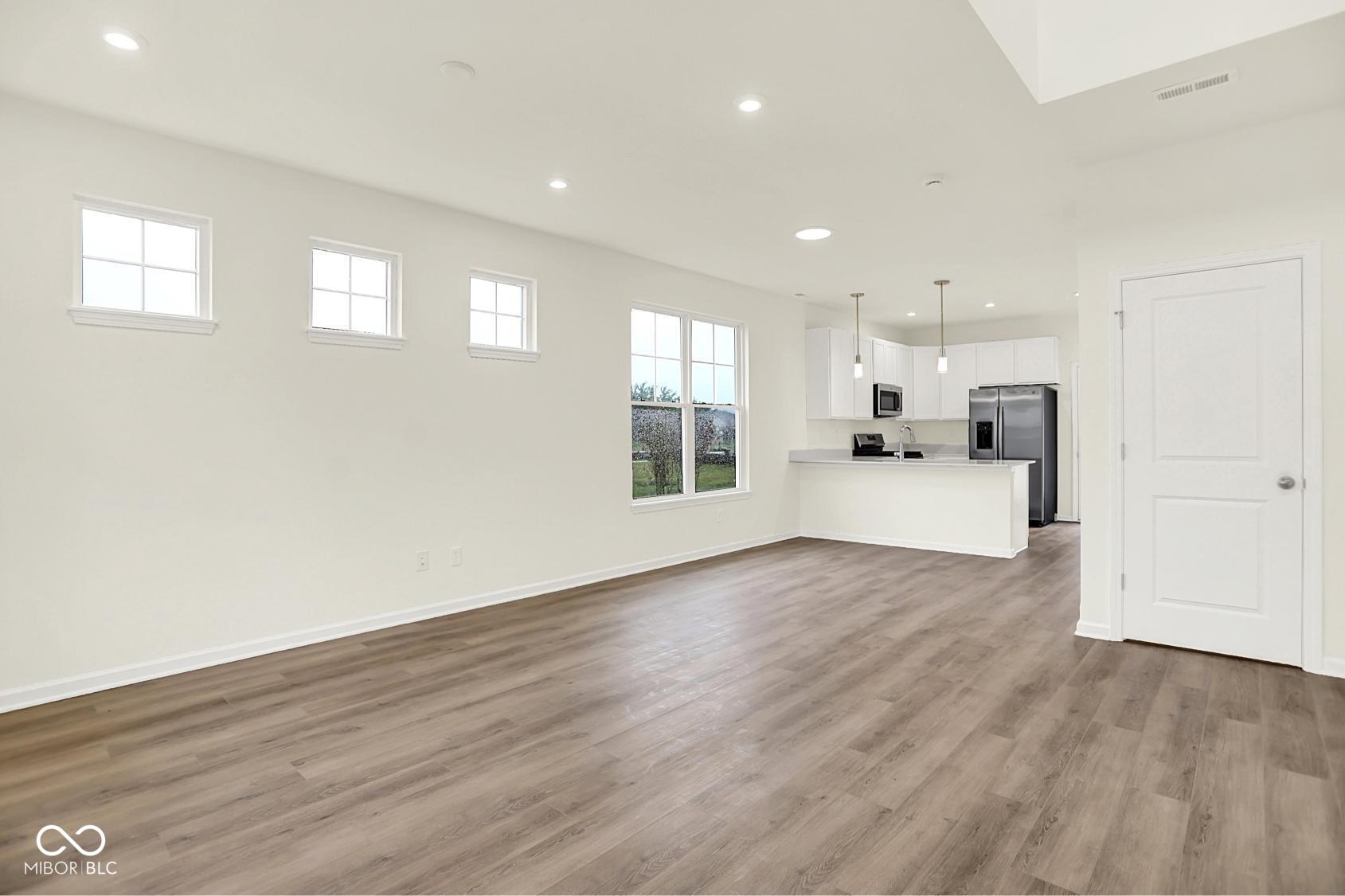 8568 Goldfinch Road
