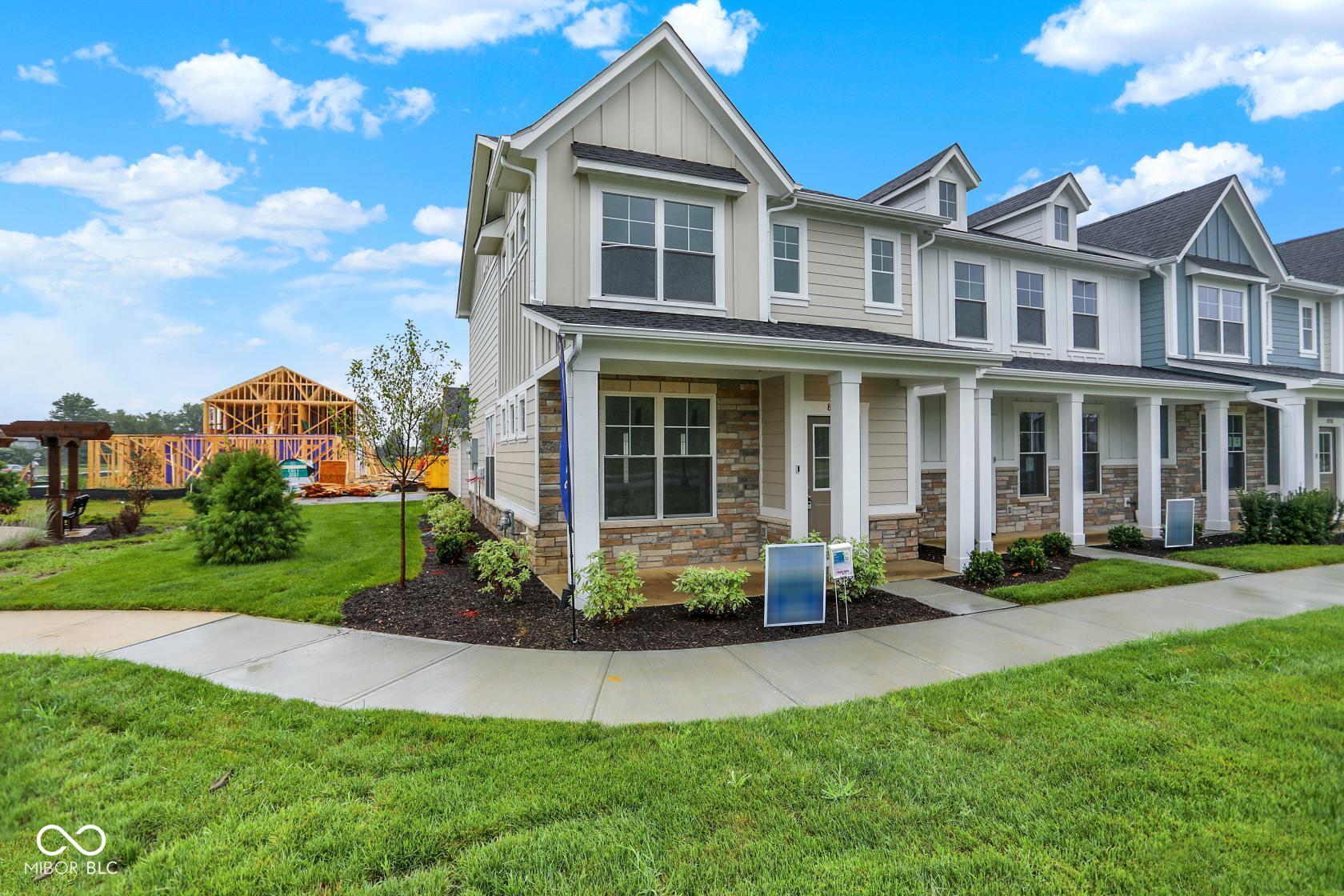 8568 Goldfinch Road