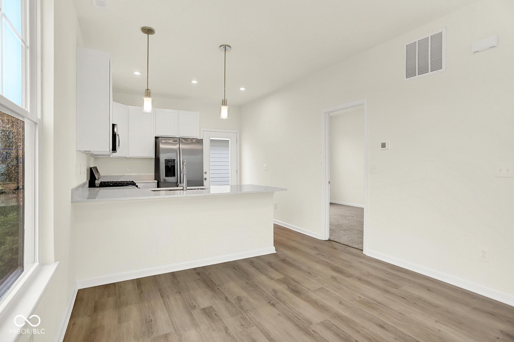 8568 Goldfinch Road