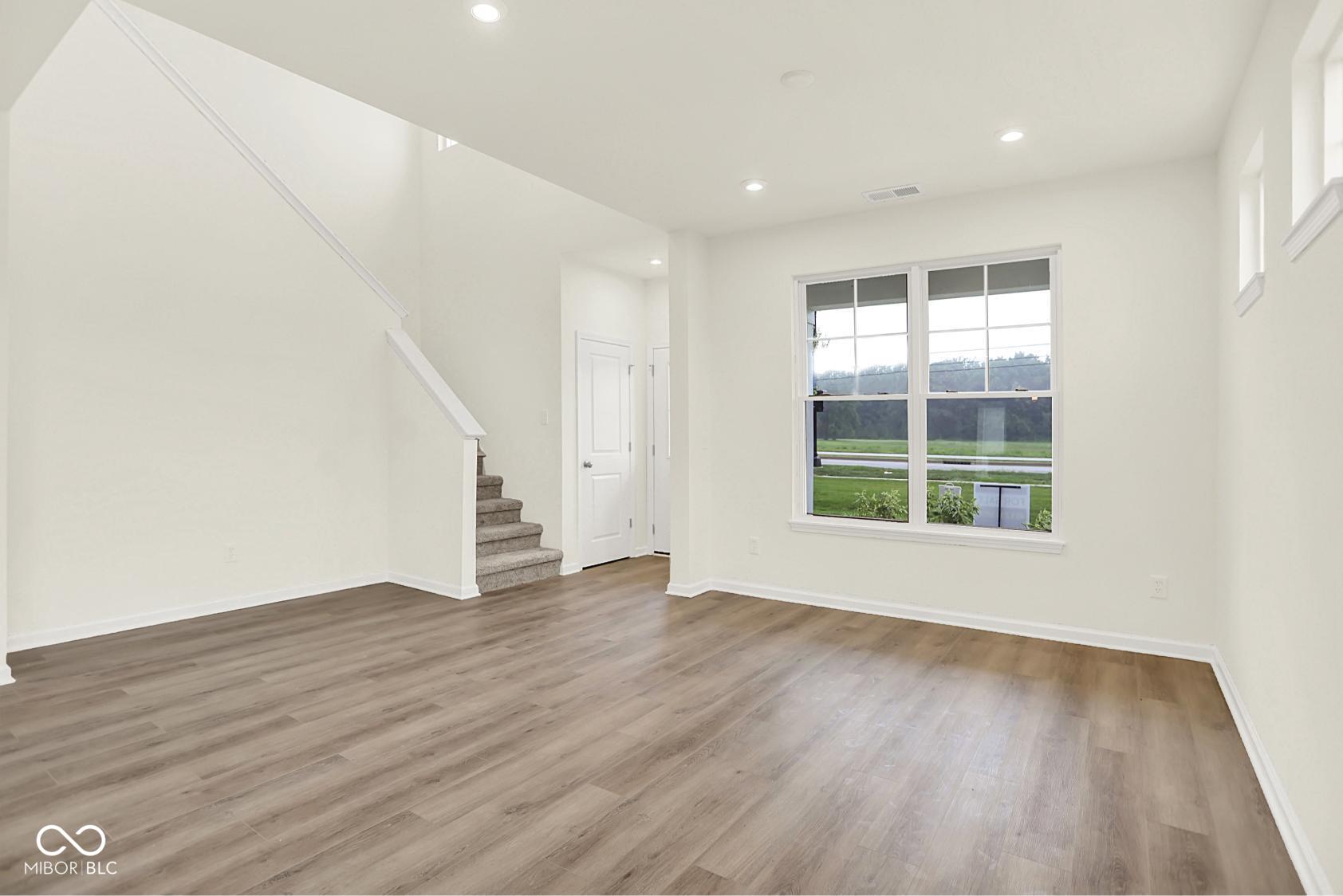 8568 Goldfinch Road