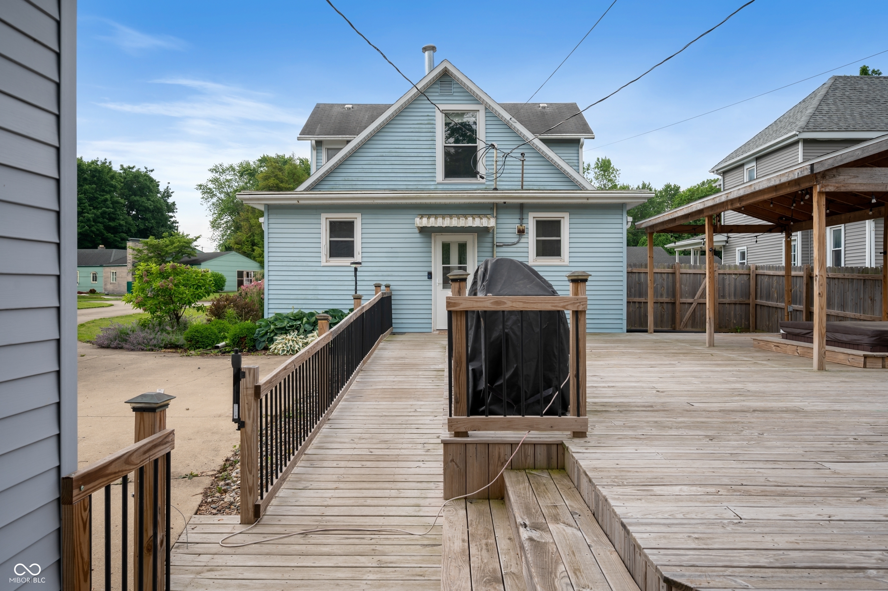 2116 Spear Street