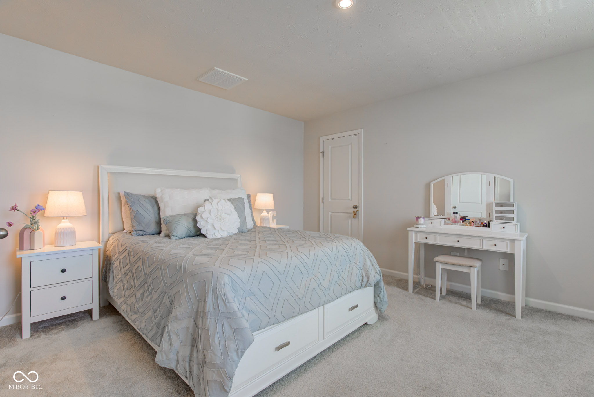 853 Woodbridge Way