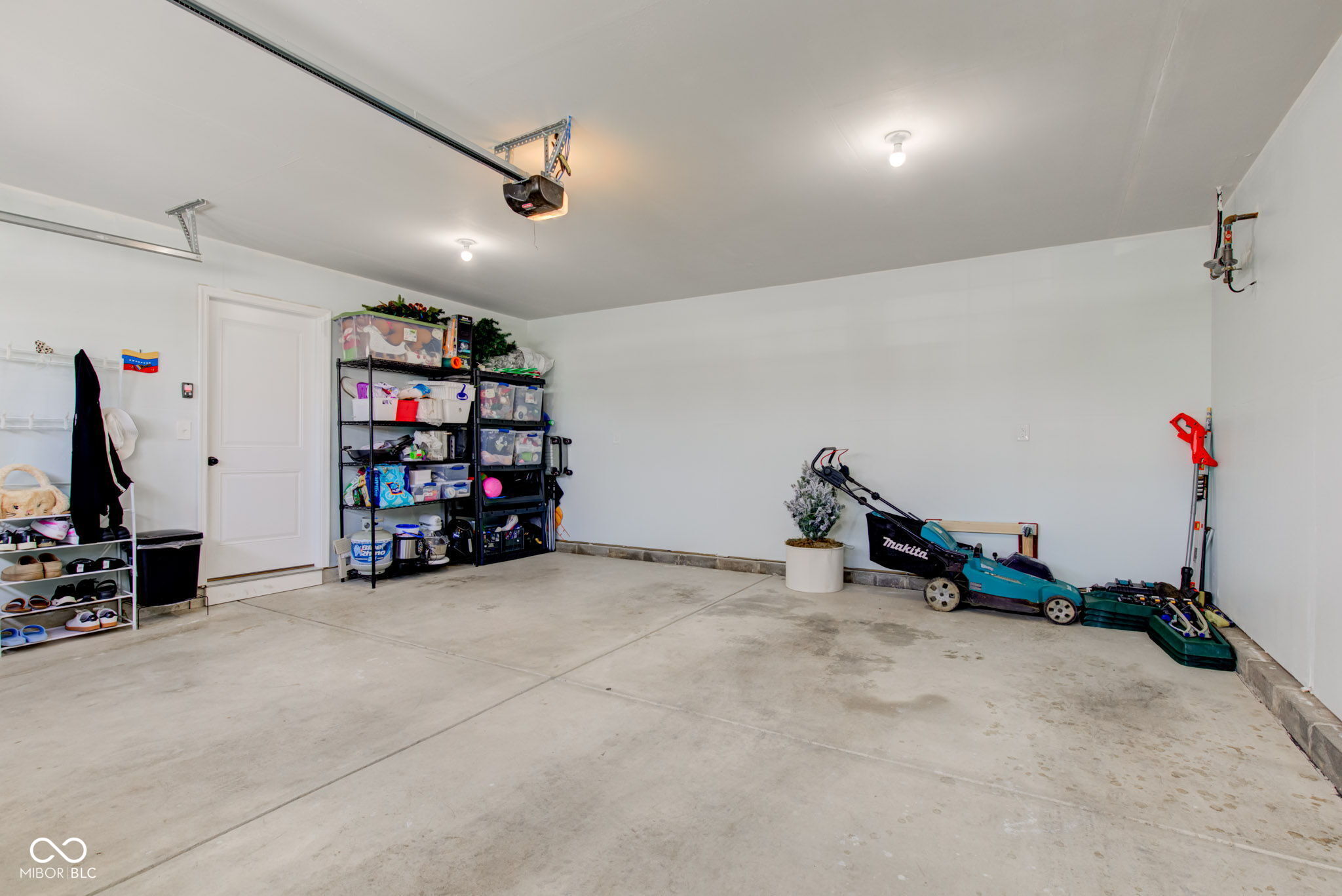 853 Woodbridge Way