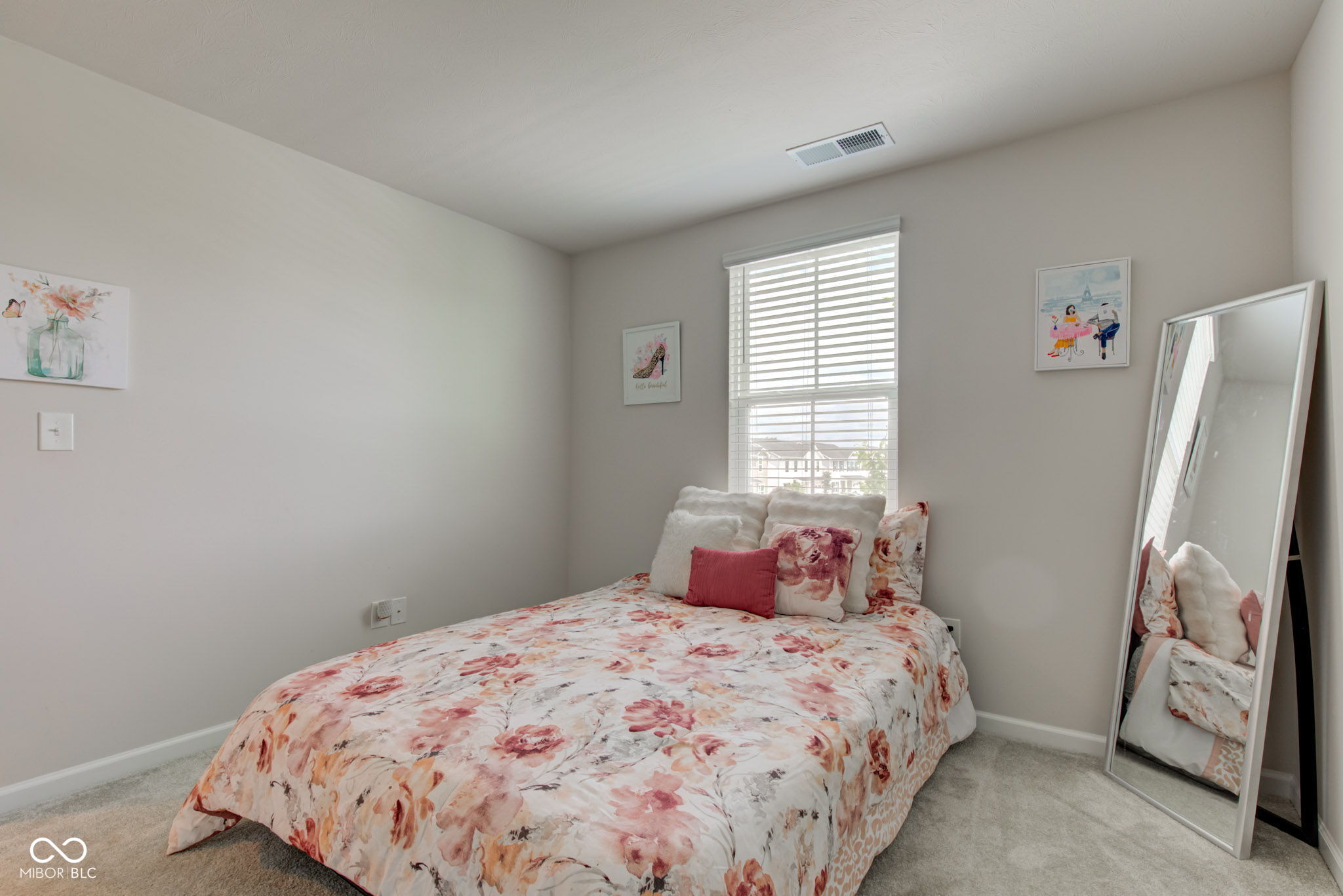 853 Woodbridge Way
