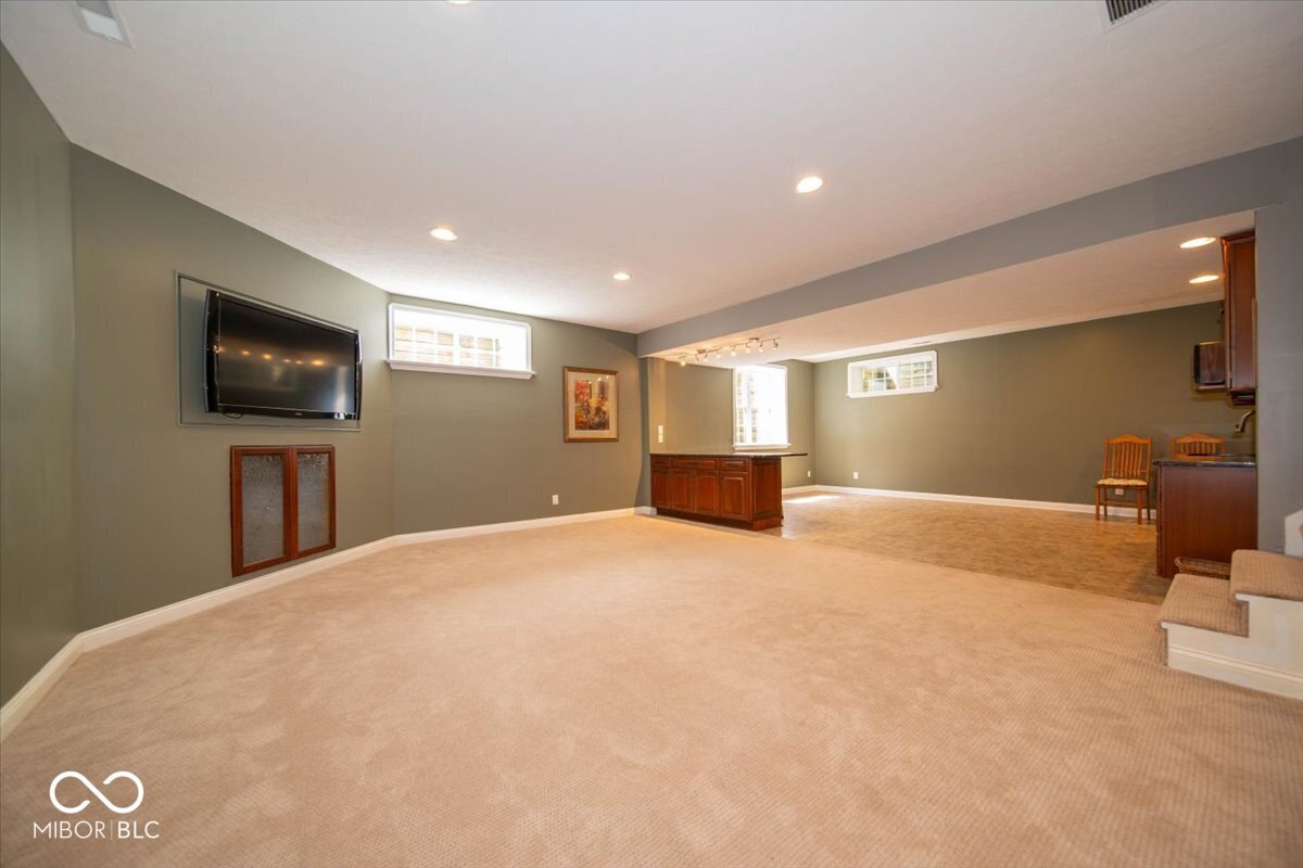 10865 Fairwoods Drive