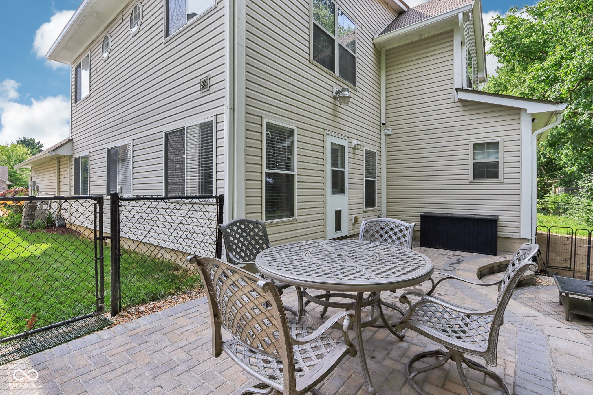 829 Pioneer Woods Drive
